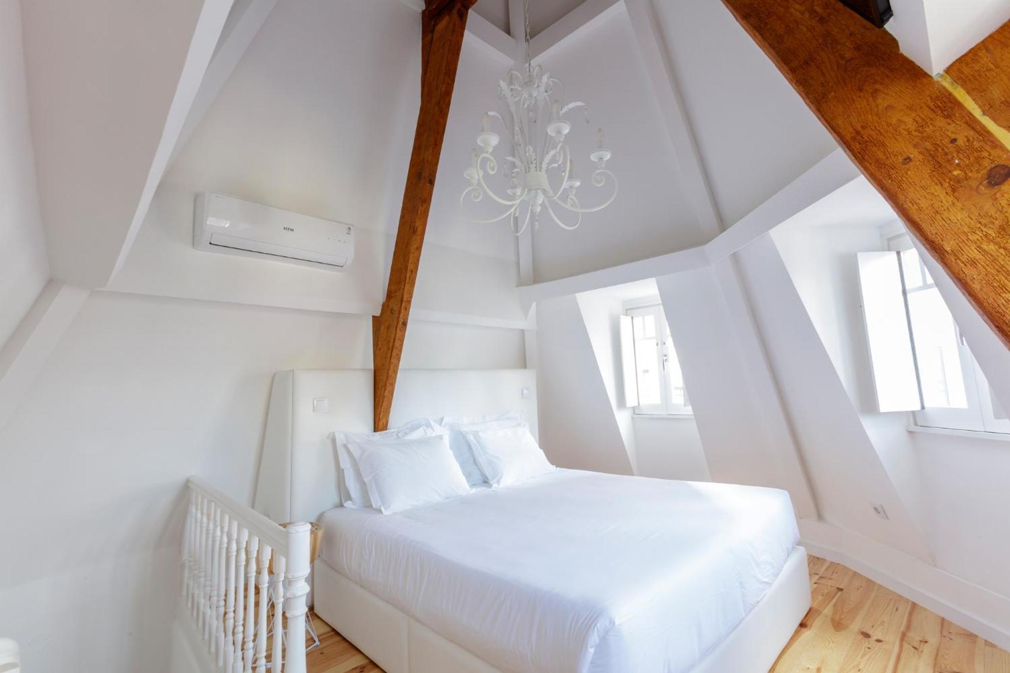 Duplex Quadruple Room - Photo 12