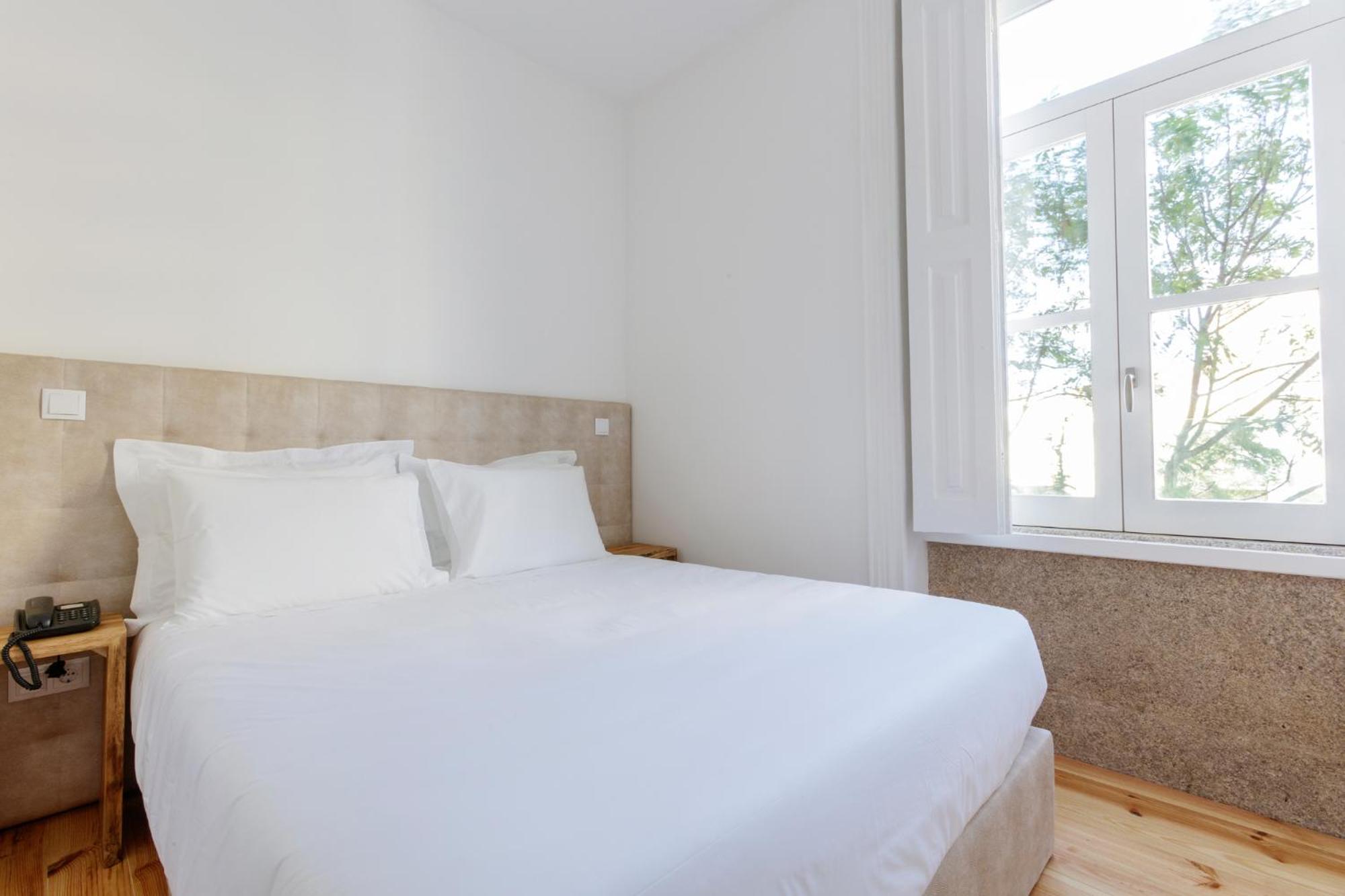 Double Room - Photo 7