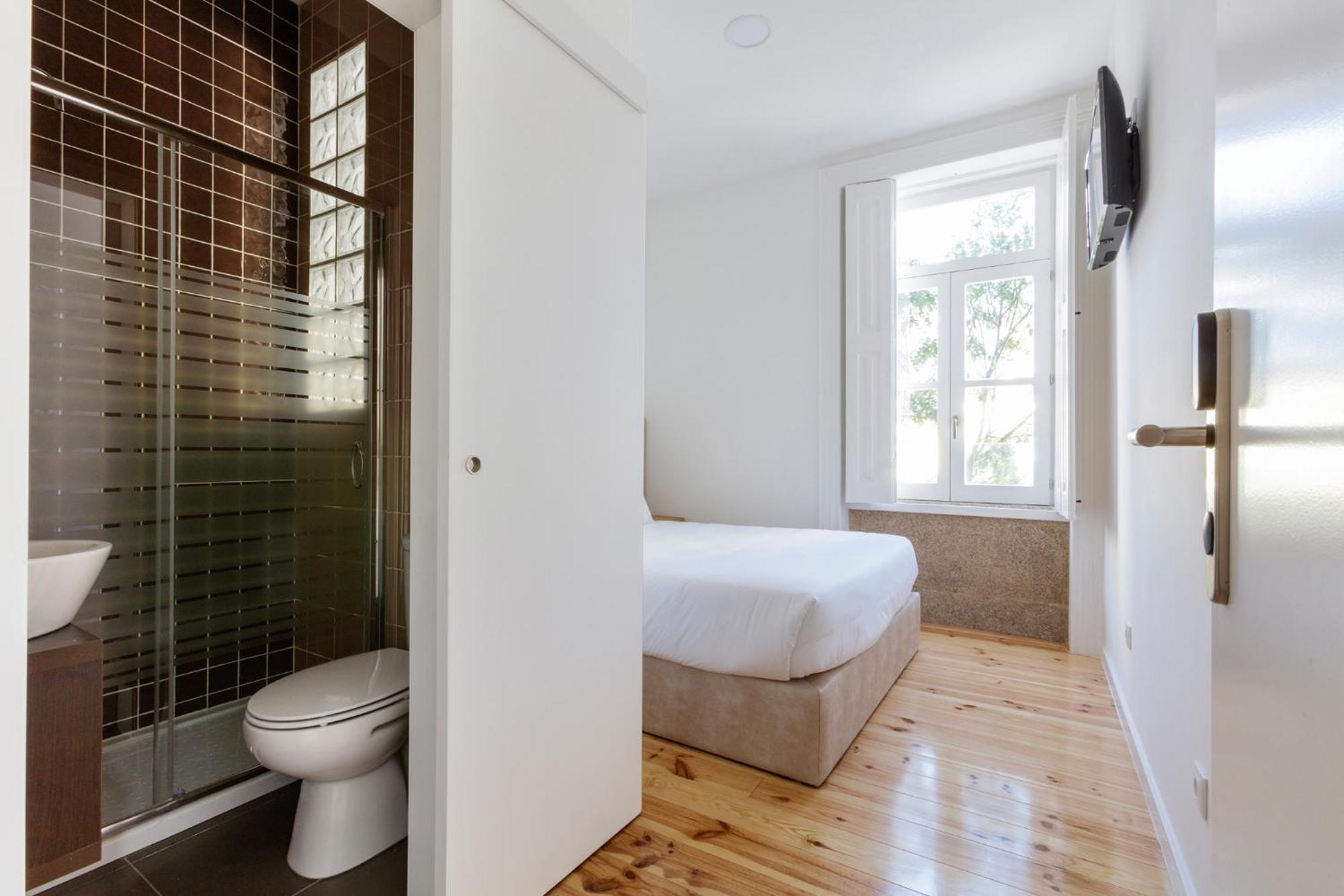Double Room - Photo 9