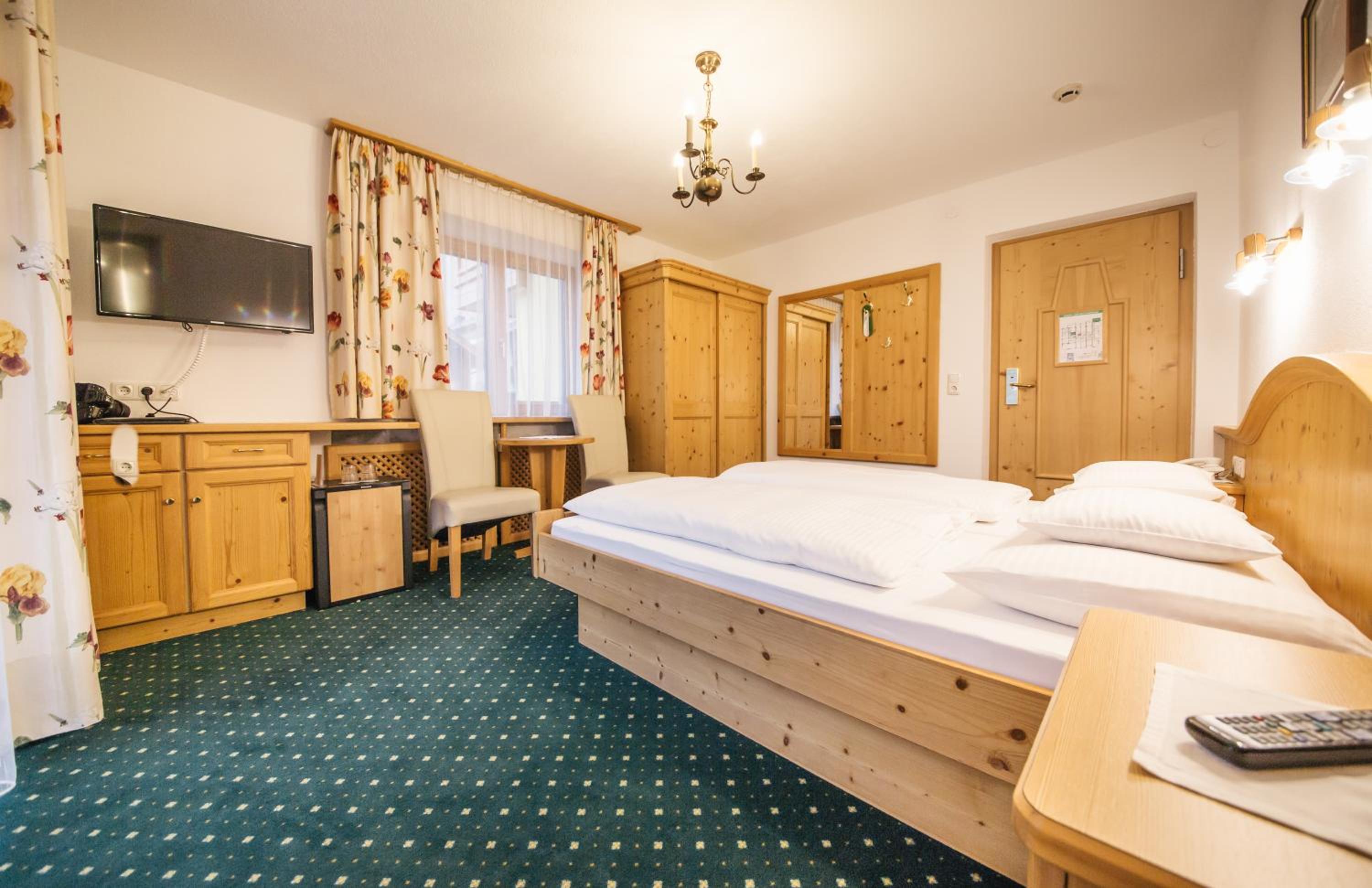 Small Double Room photo 2