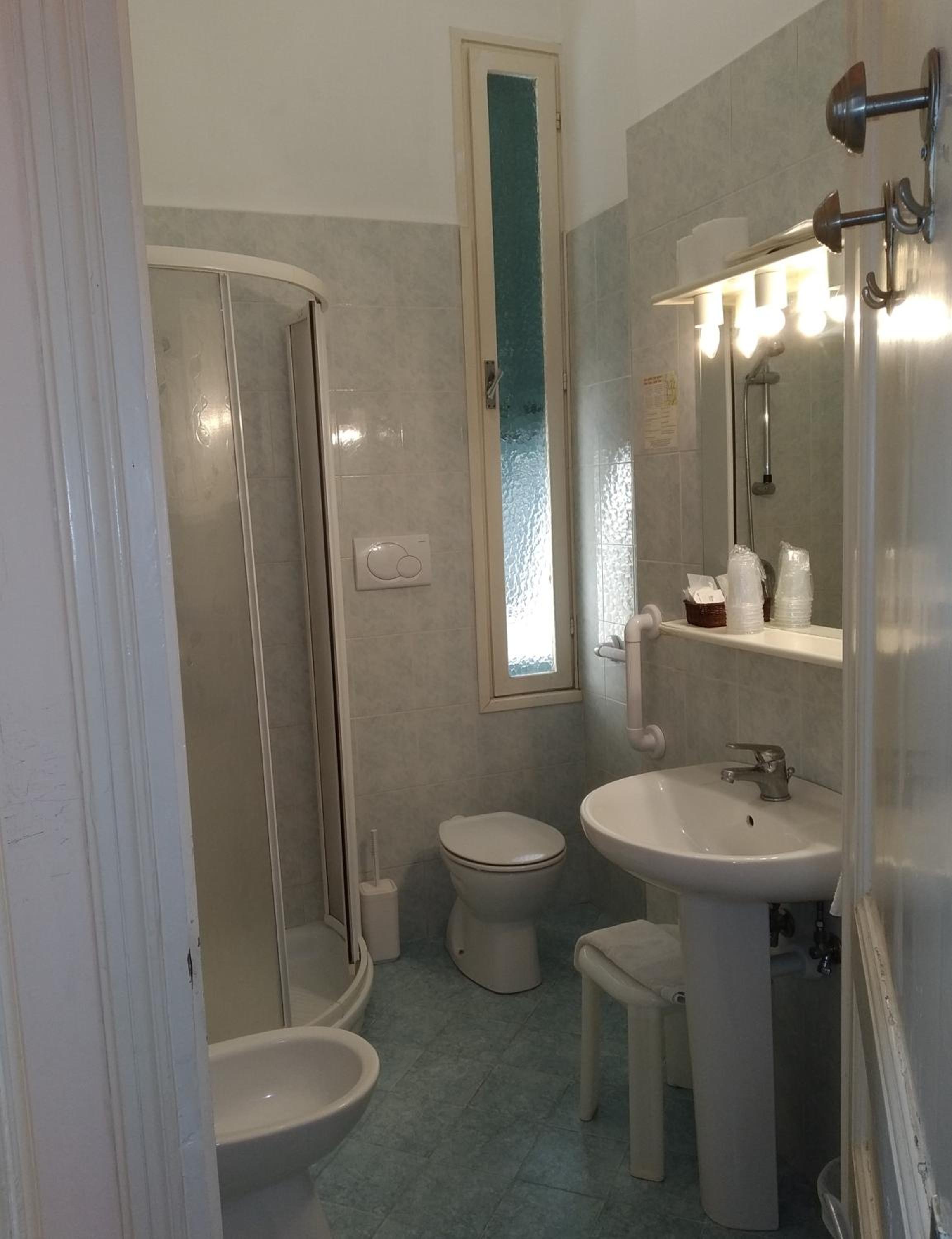 Standard Double Room photo 3