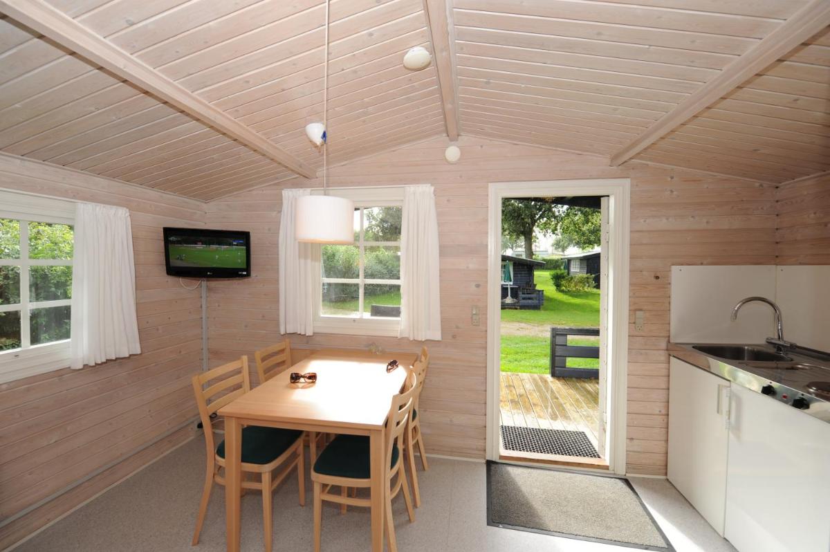 Chalet (2 Adults) photo 3