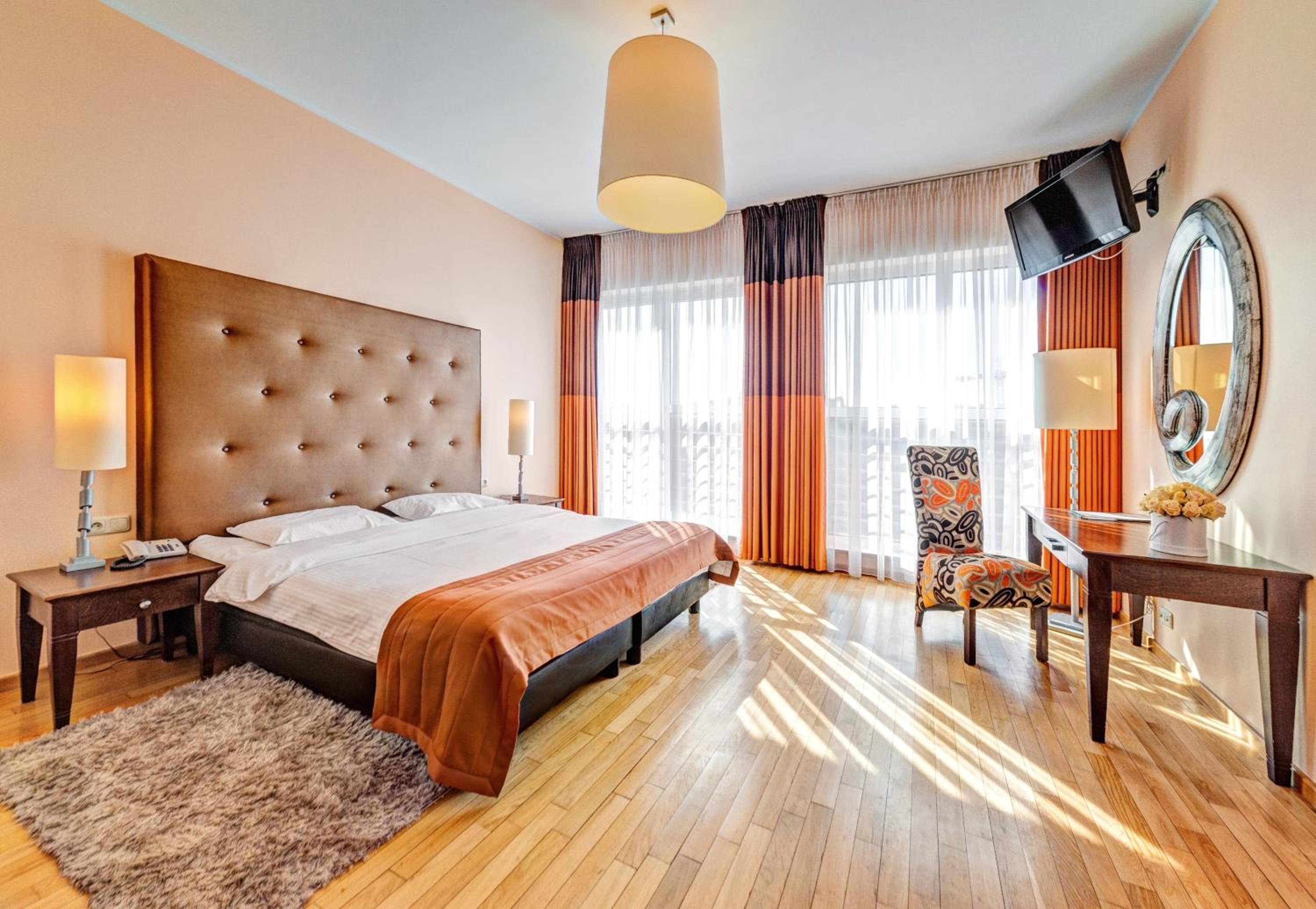 Standard Double or Twin Room - Photo 1