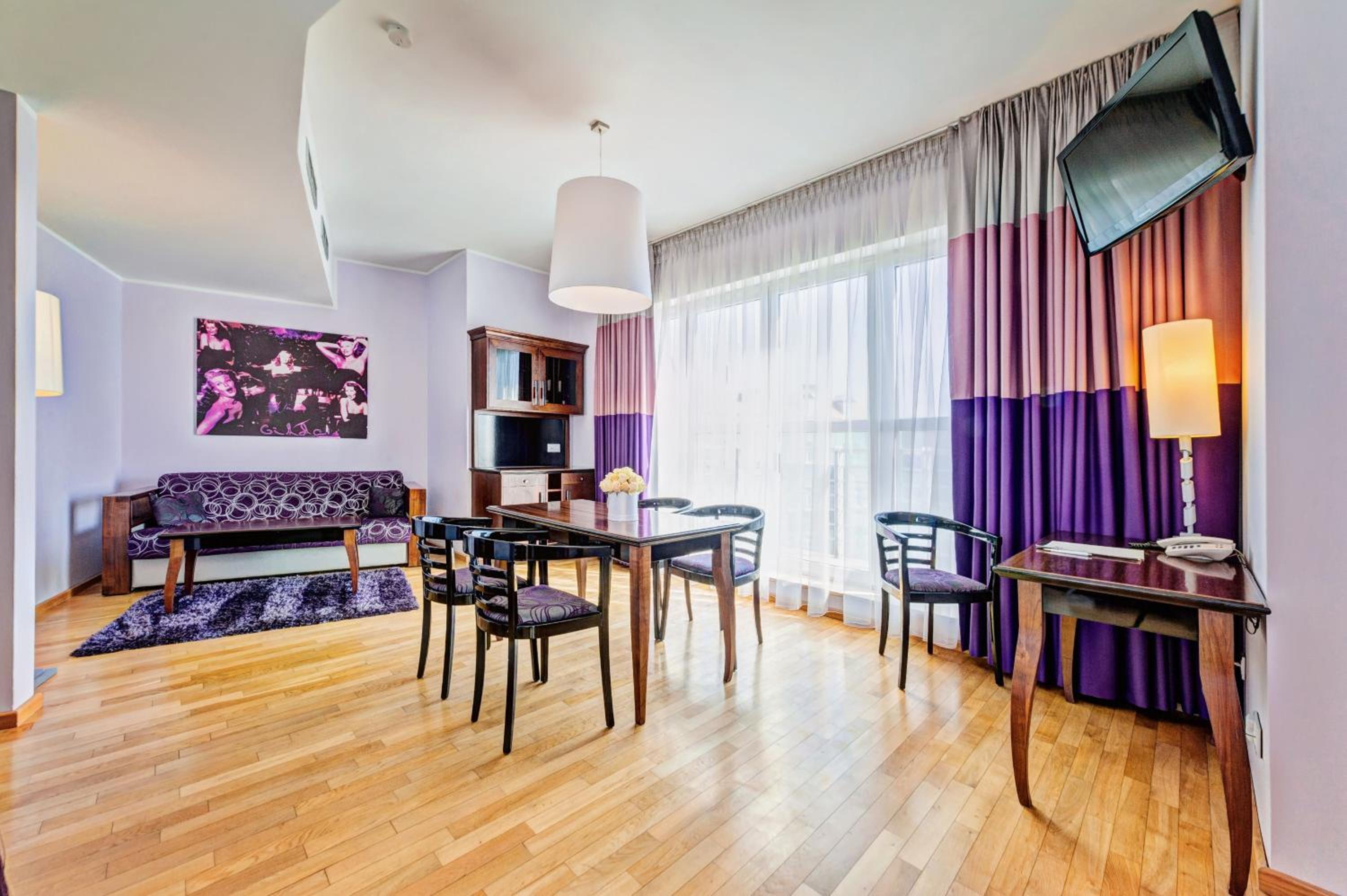 Deluxe Apartment - Photo 8