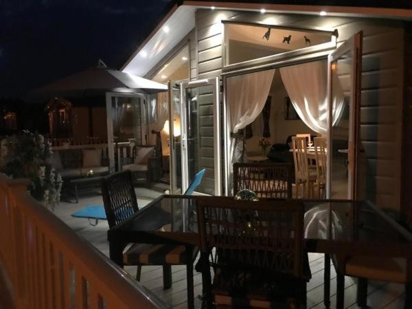 Three-Bedroom Vacation Home  - Photo 24