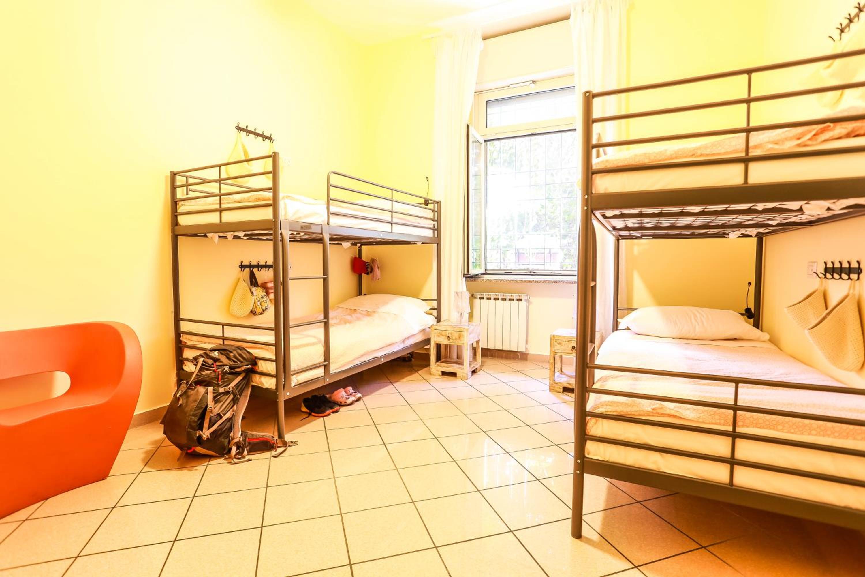 Bed in 4-Bed Dormitory Room photo 1