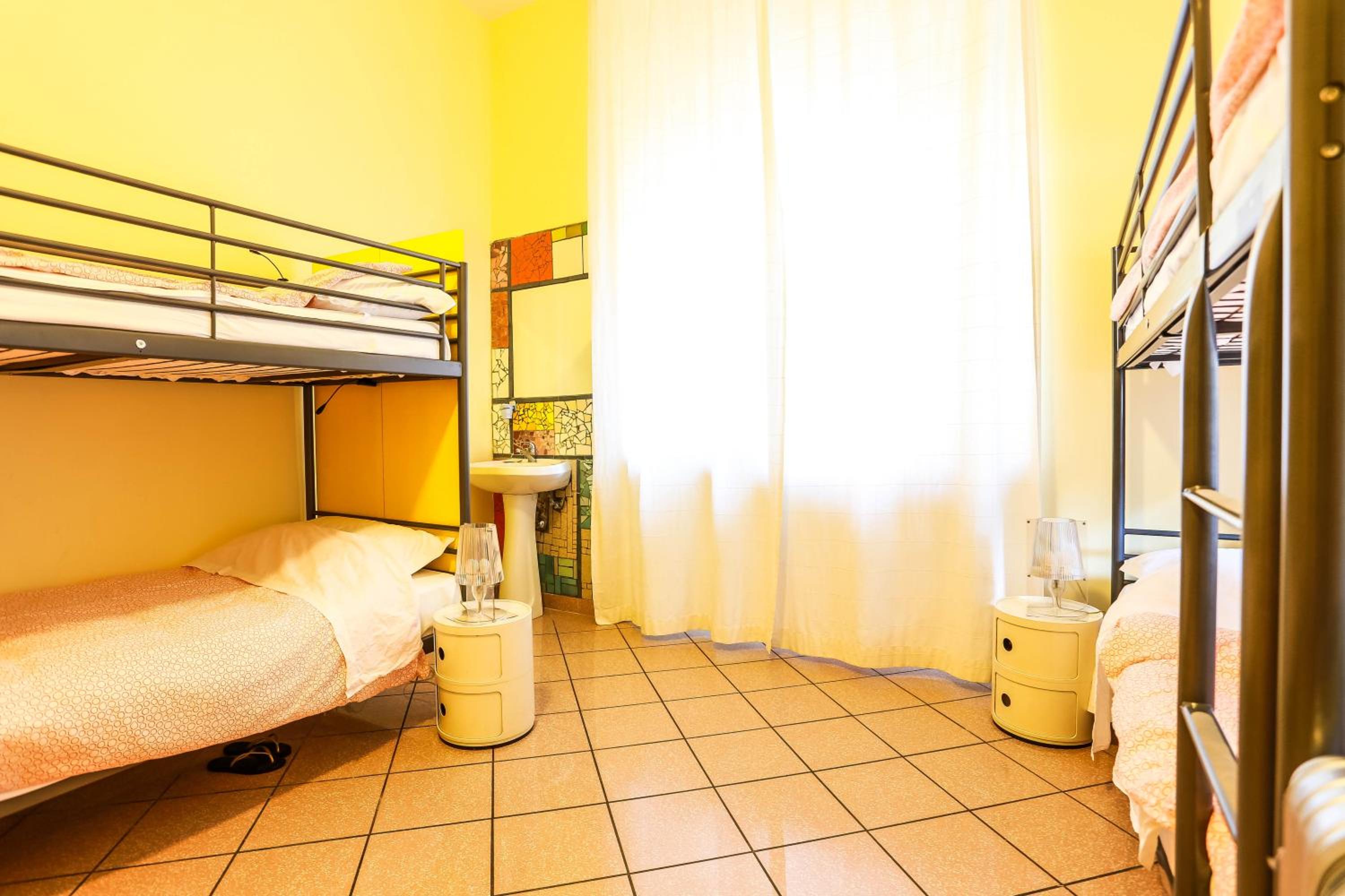 Bed in 4-Bed Female Dormitory Room photo 2