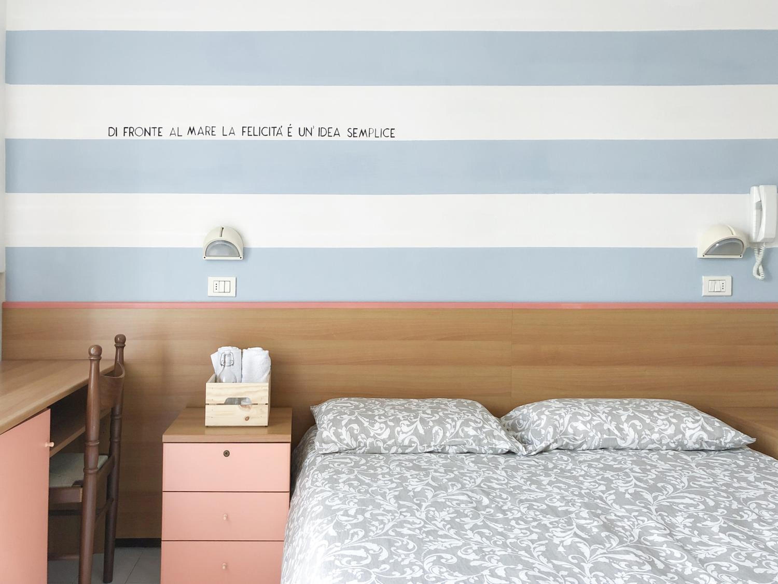 Standard Triple Room - Photo 3