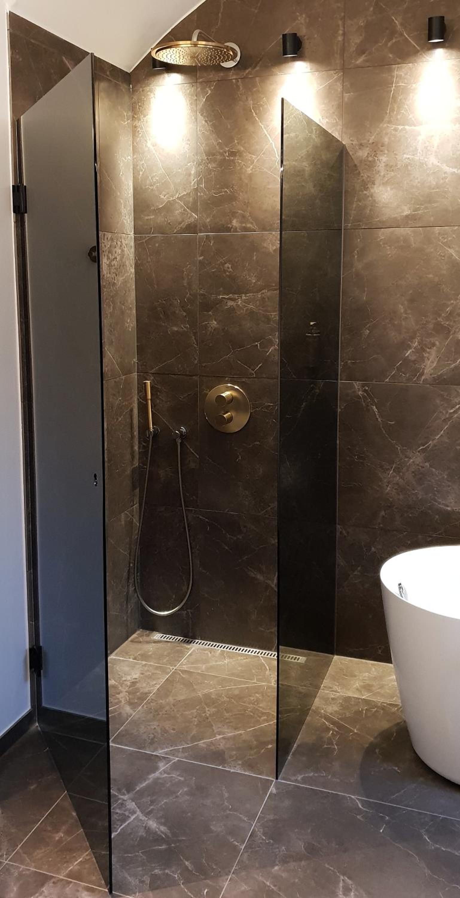 Signature Suite - Photo 14
