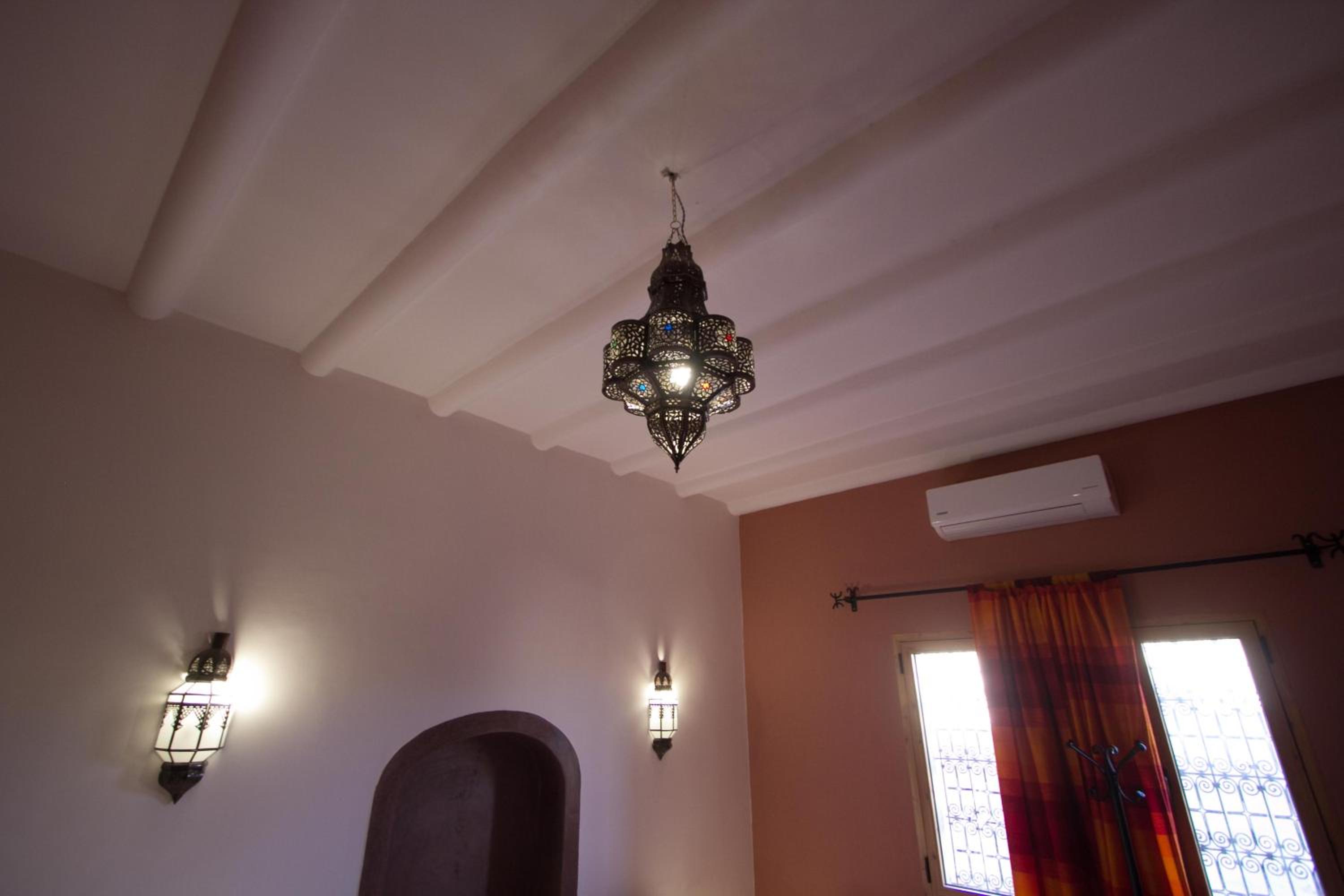 Apartment with Terrace - Photo 27
