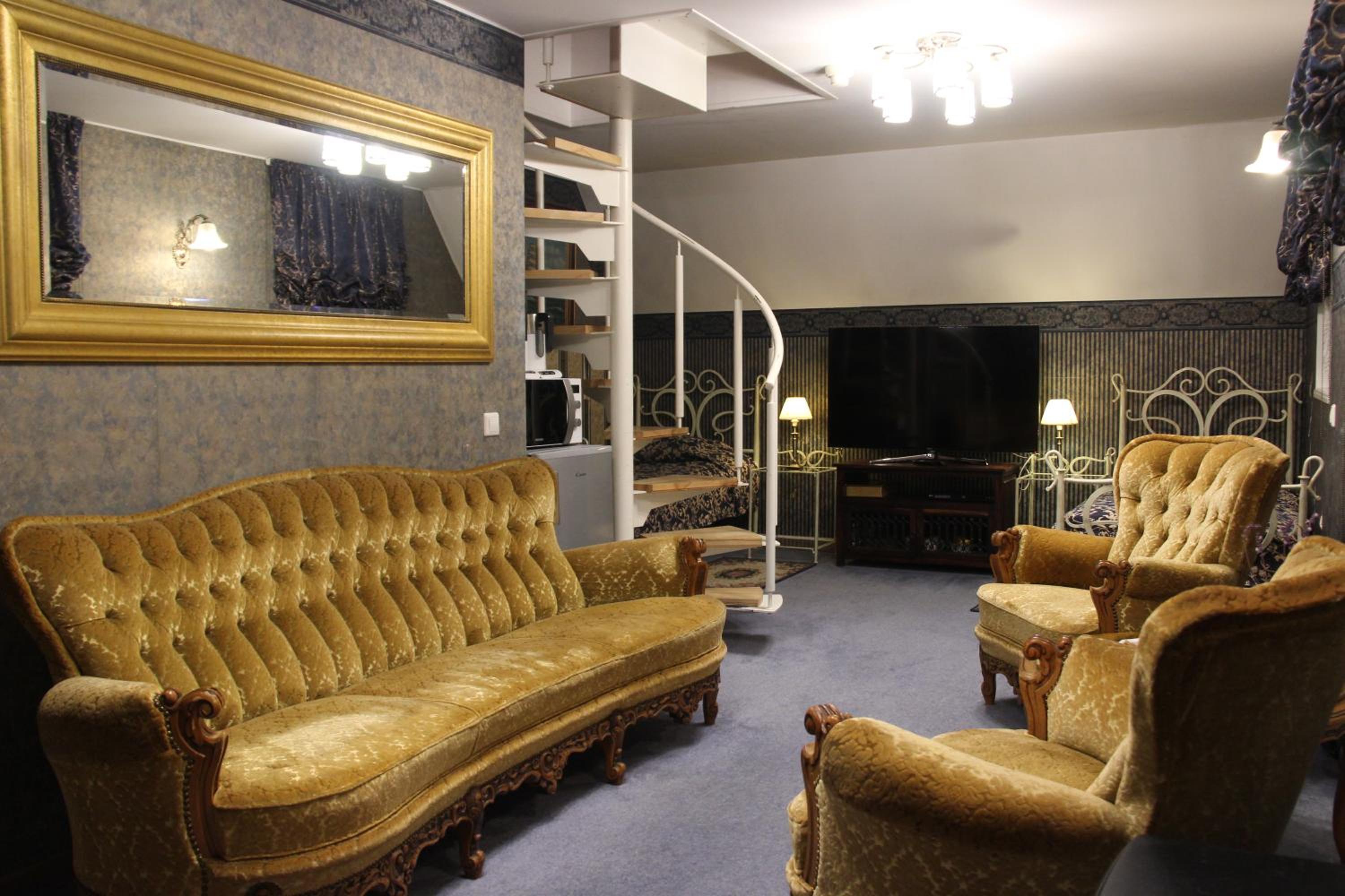 Penthouse Suite - Photo 1