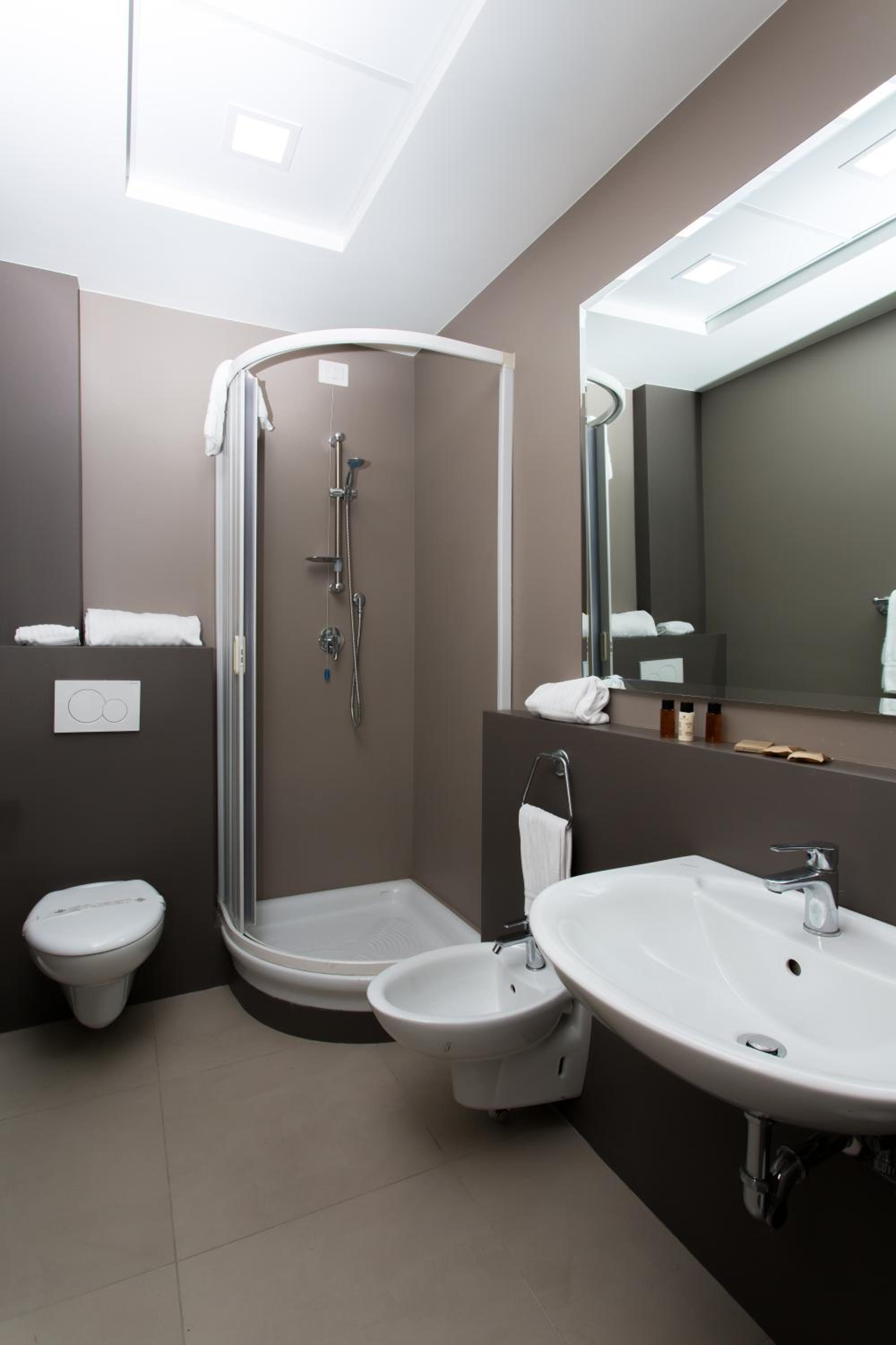 Superior Double or Twin Room photo 2