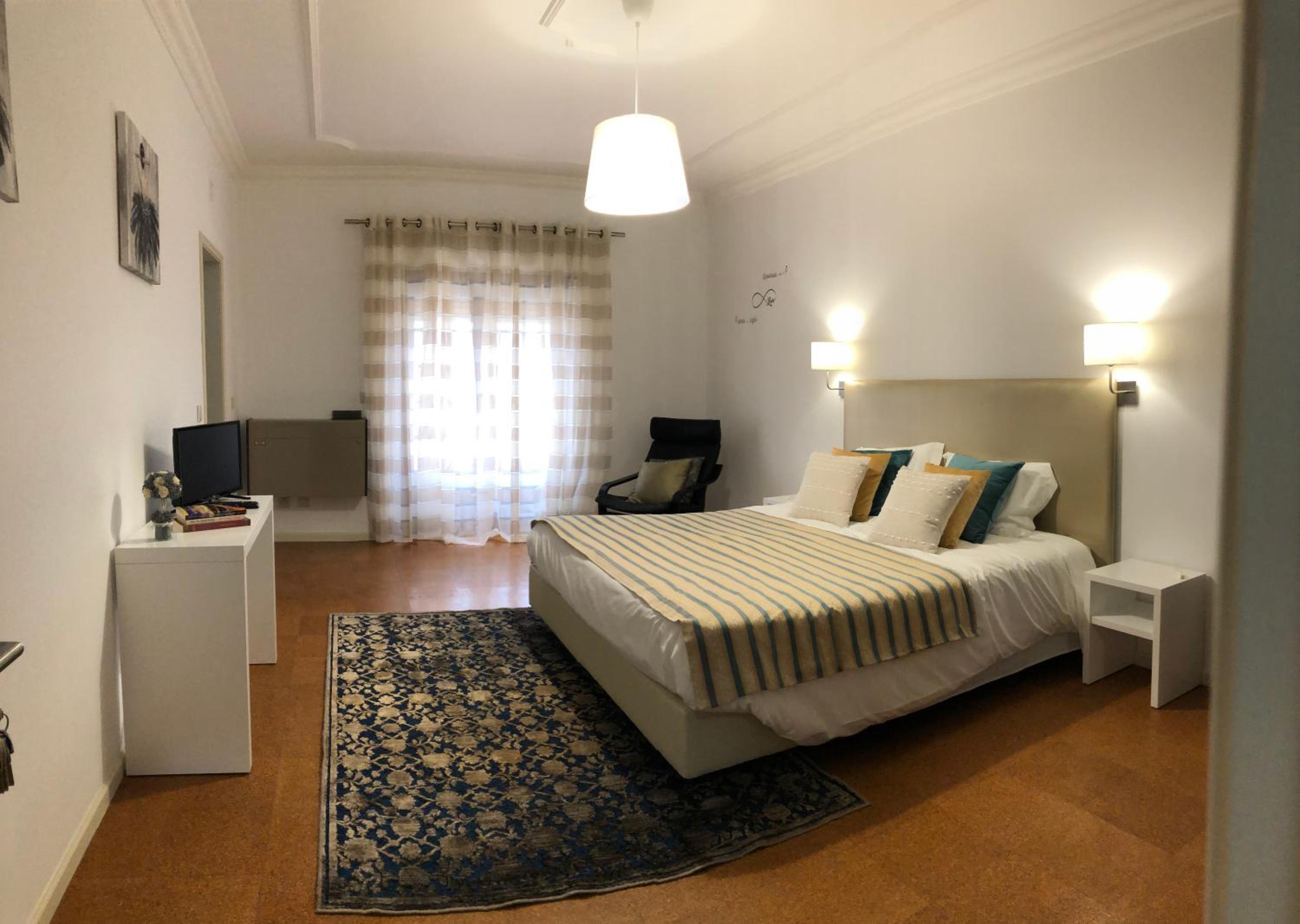 Four-Bedroom House - Photo 18