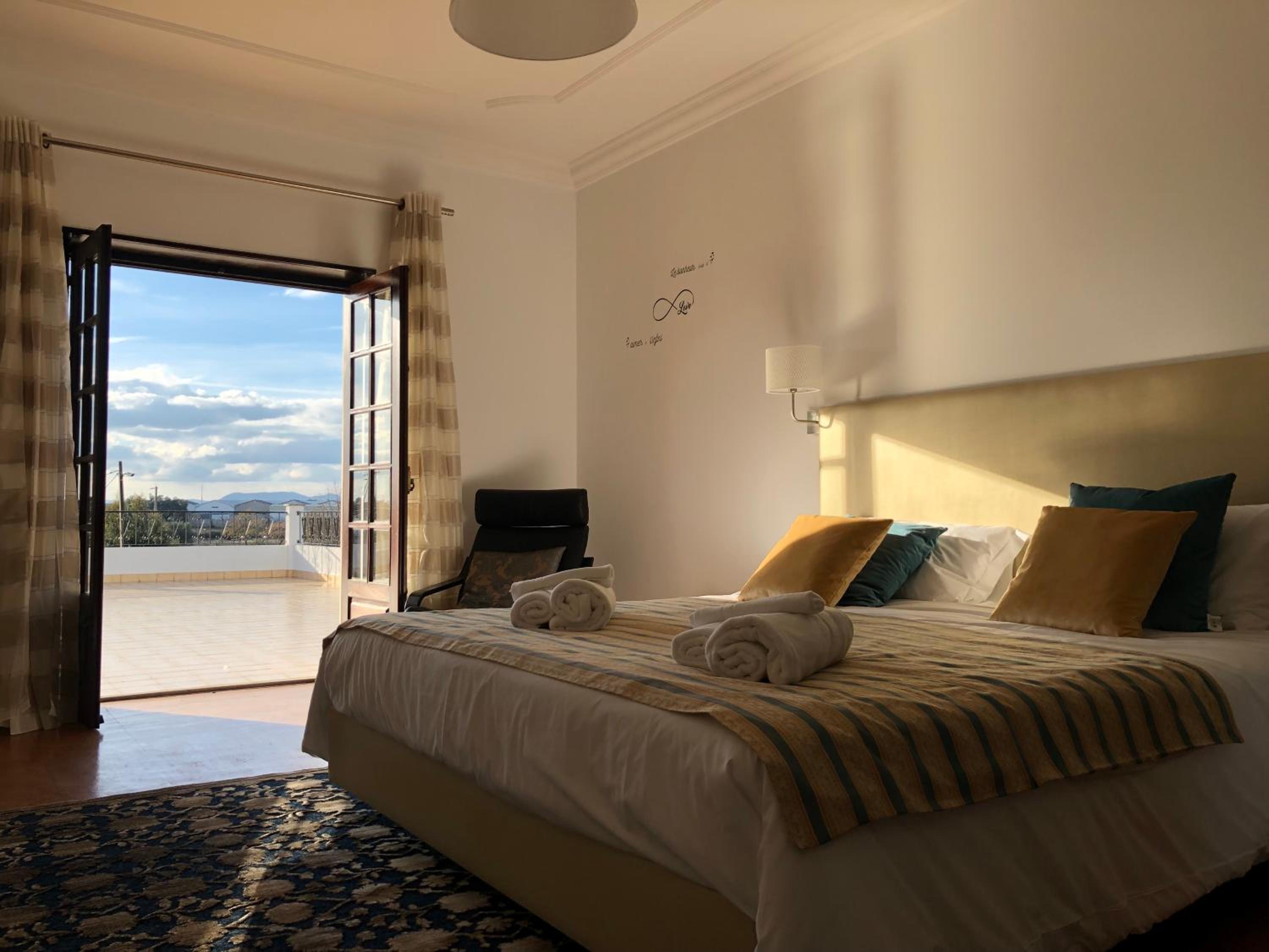 Four-Bedroom House - Photo 32