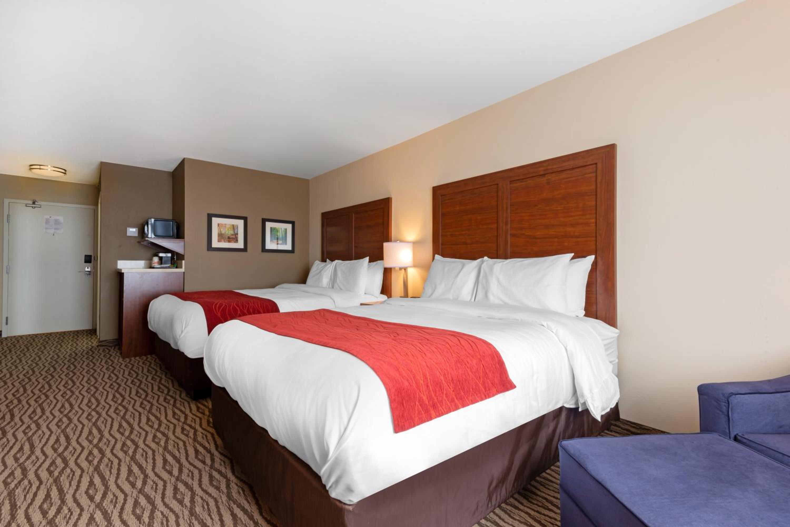 Queen Room with Two Queen Beds - Non-Smoking