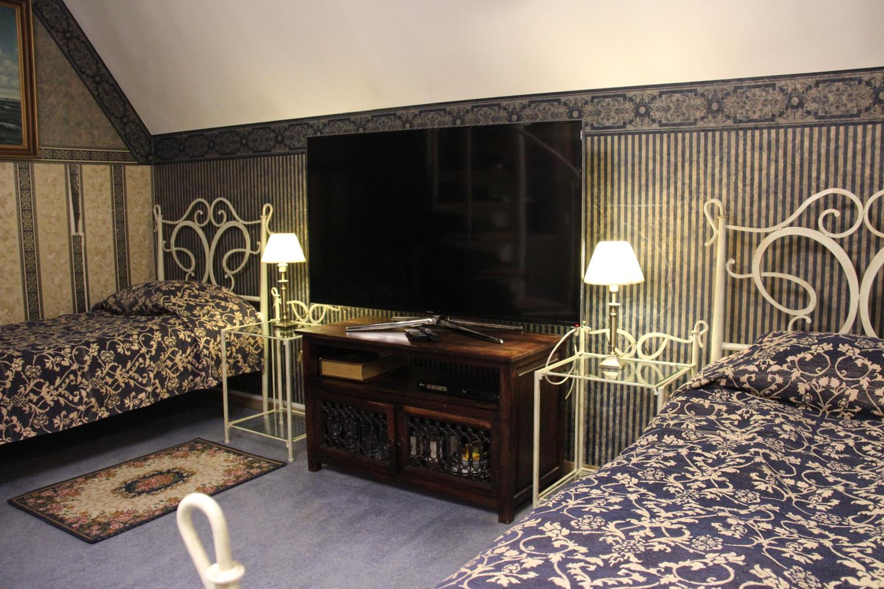 Penthouse Suite - Photo 3