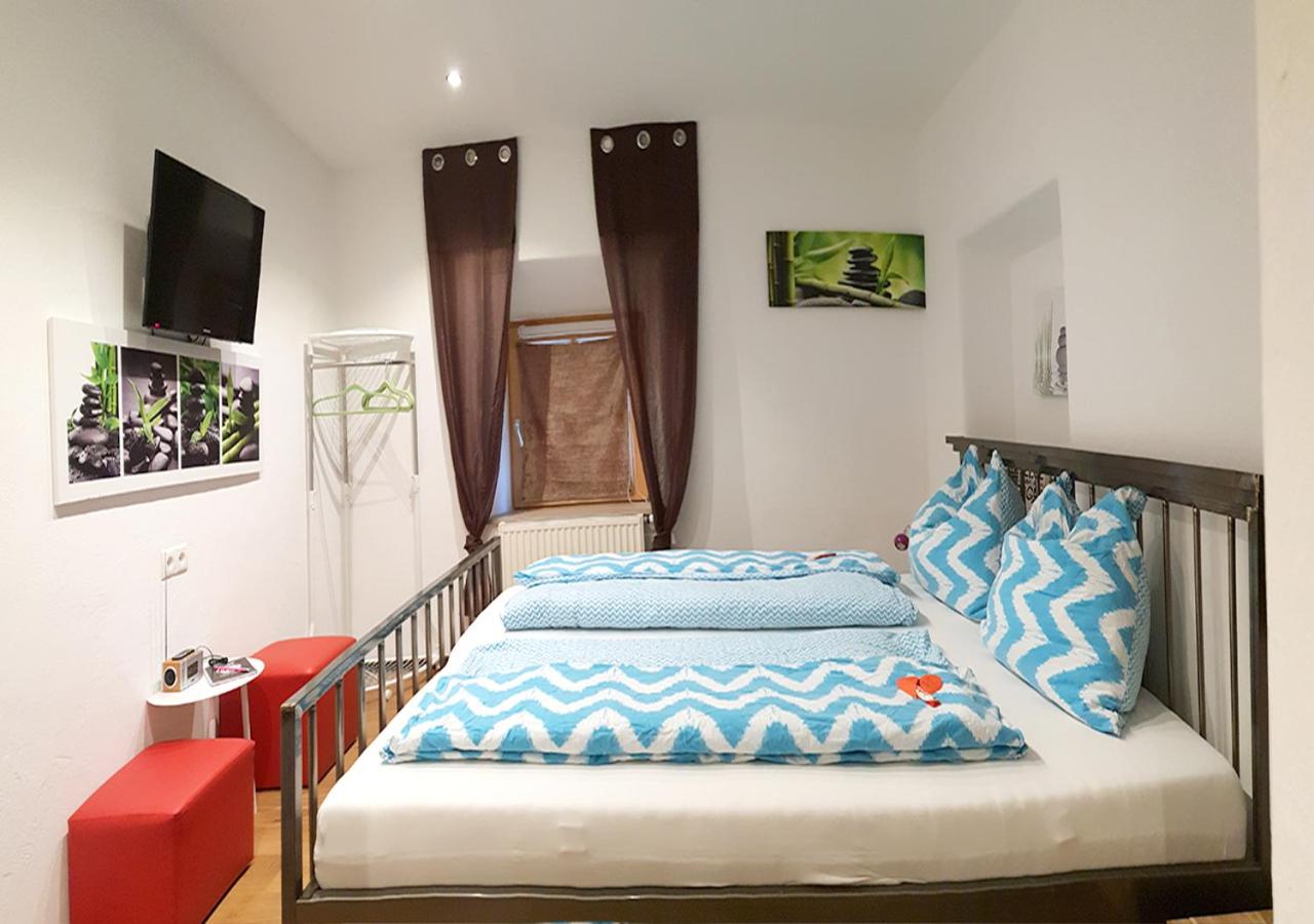 Standard Double Room with Shared Bathroom photo 1
