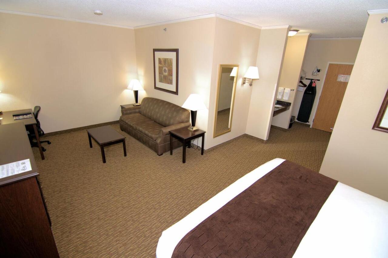 Standard King Suite photo 3