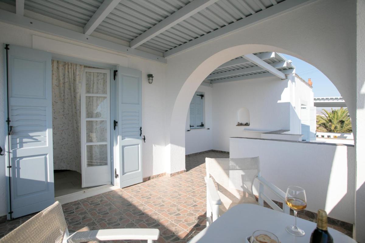 Studio Apartment with Sea View photo 3
