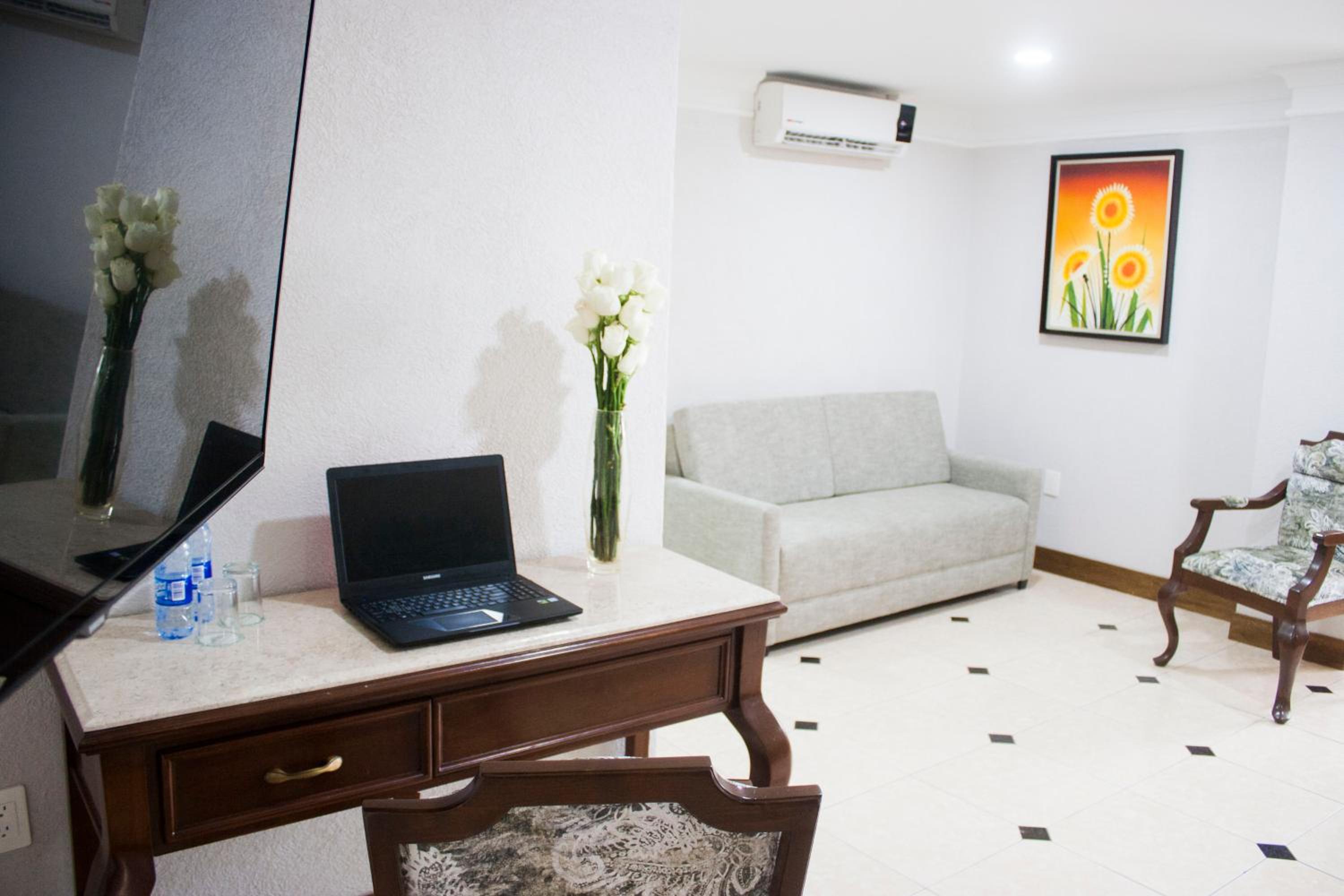 Standard Double Suite - Photo 9
