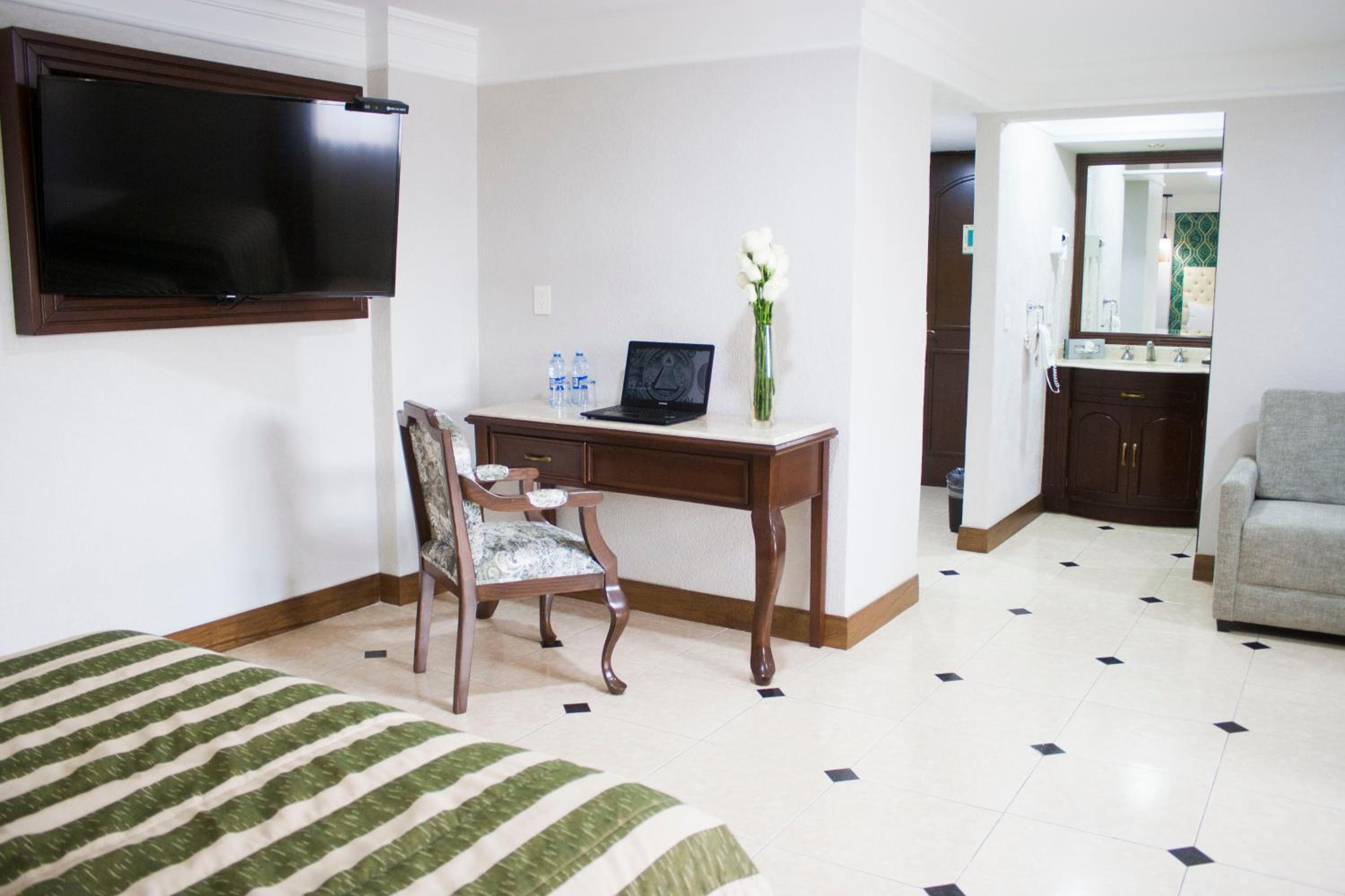 Standard Double Suite - Photo 11
