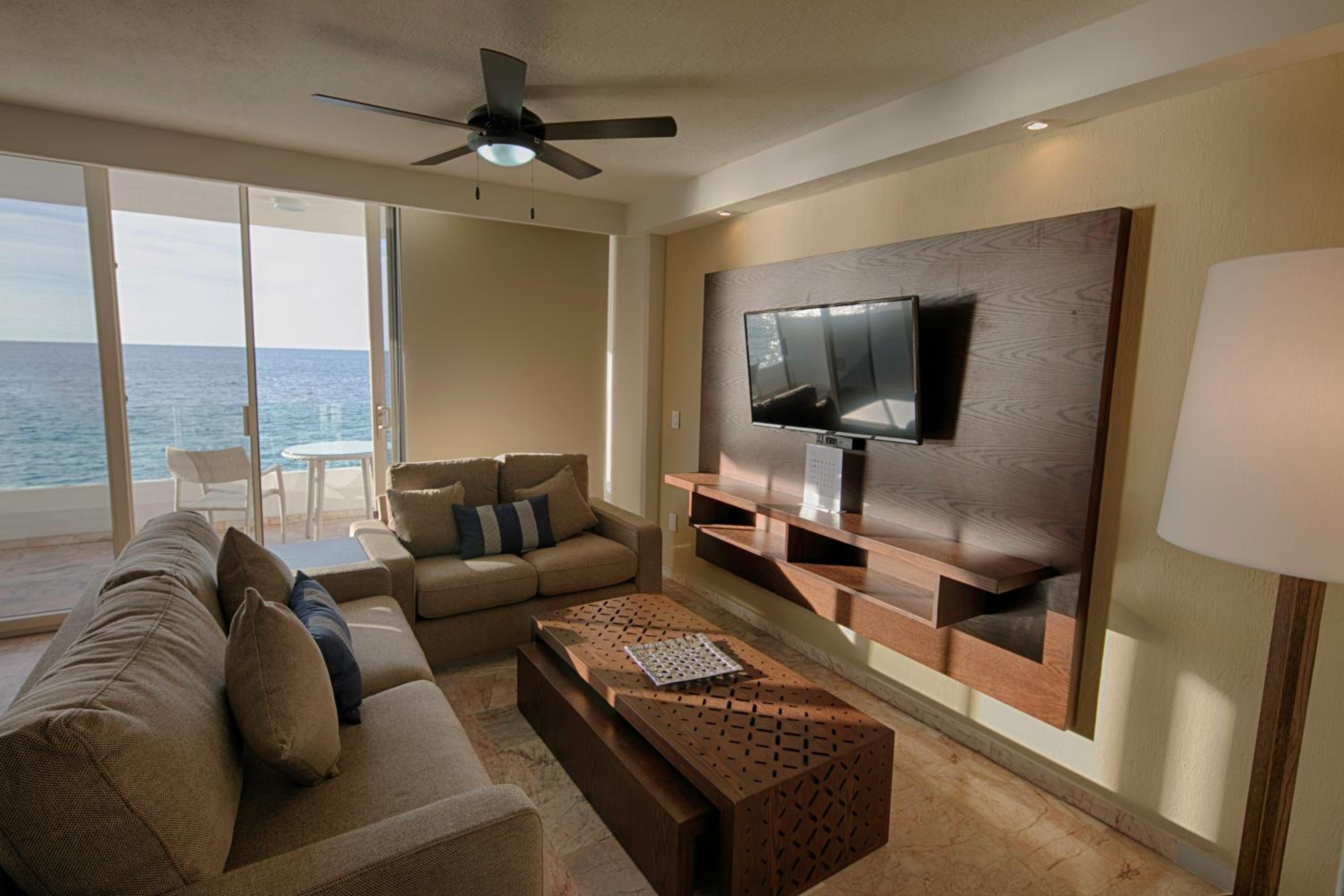 Master Suite-Terrace With Sea View  - Photo 4