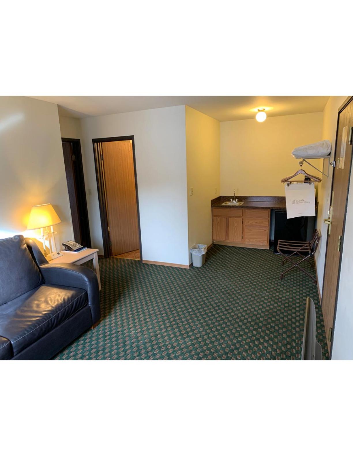 One Bedroom Suite  - Photo 7