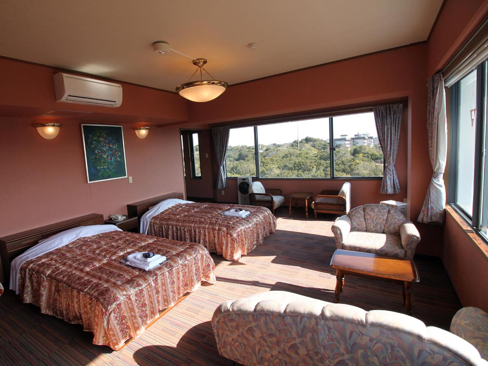 Deluxe Twin Room with Sea View - Photo 2