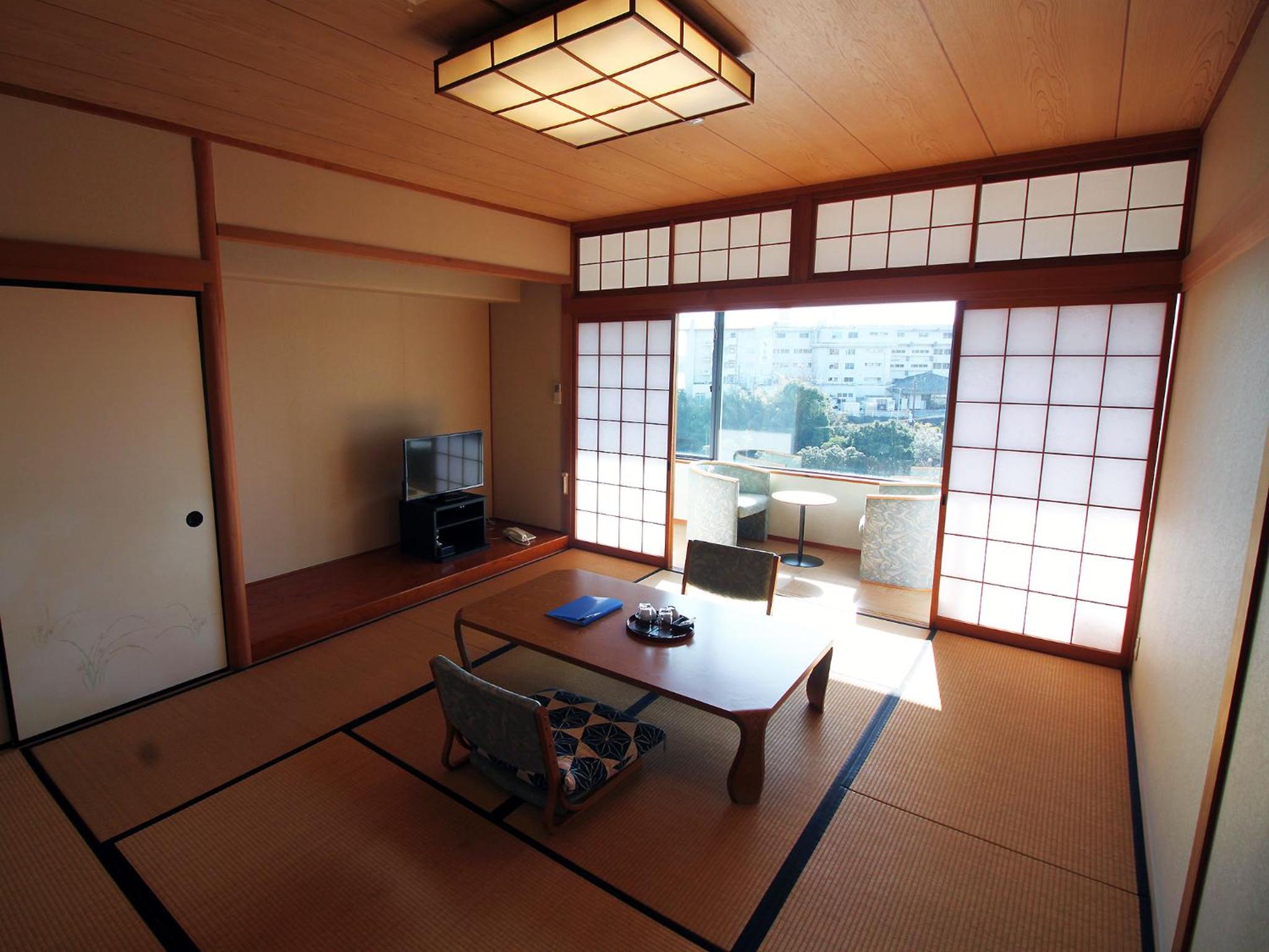 Standard Family Room - Photo 3