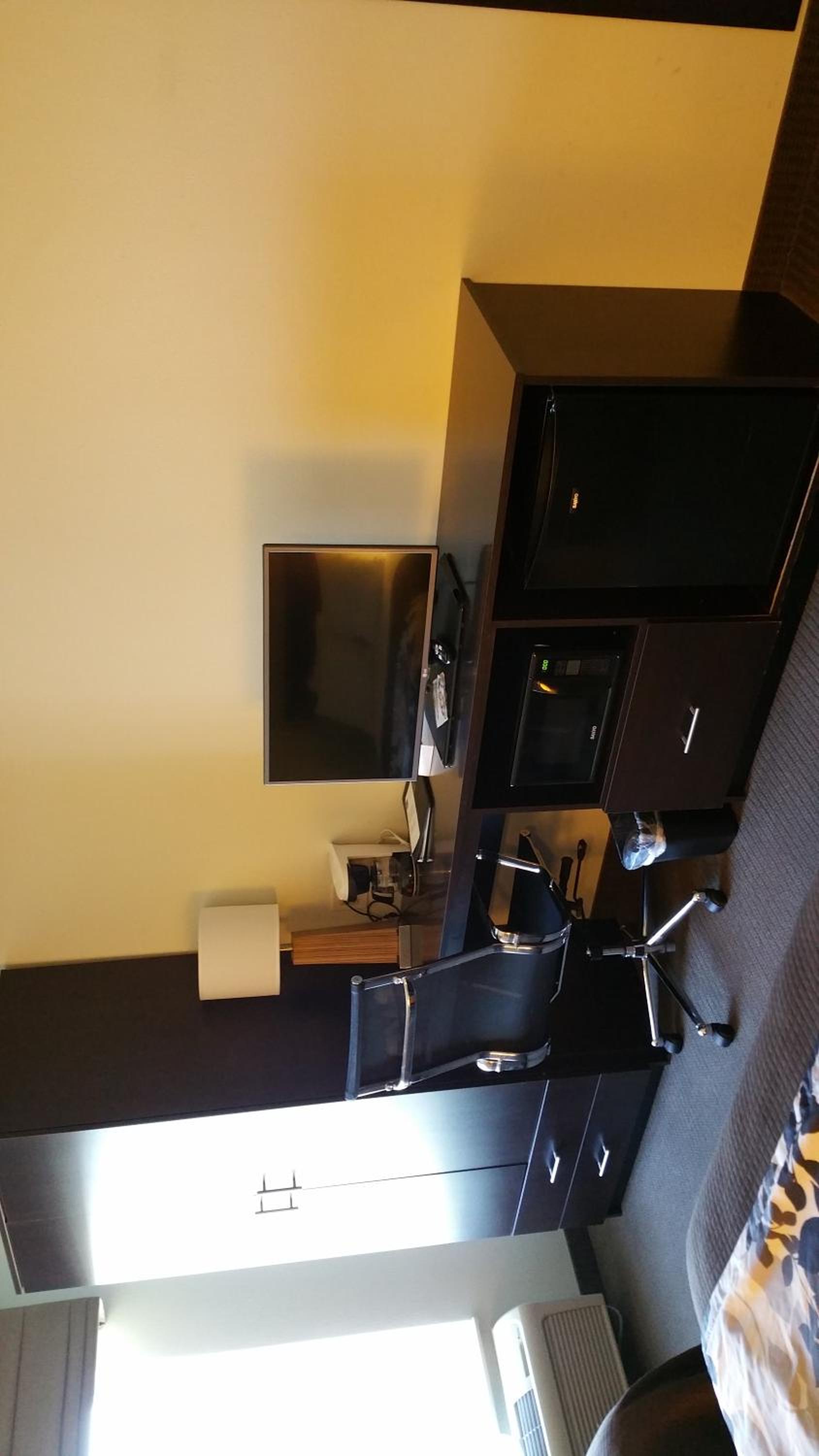 Double Room - Non-Smoking - Photo 2