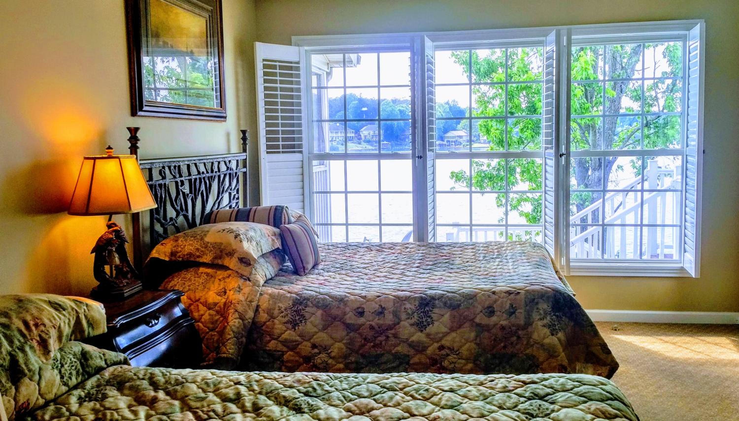 Apartment With Lake View photo 3