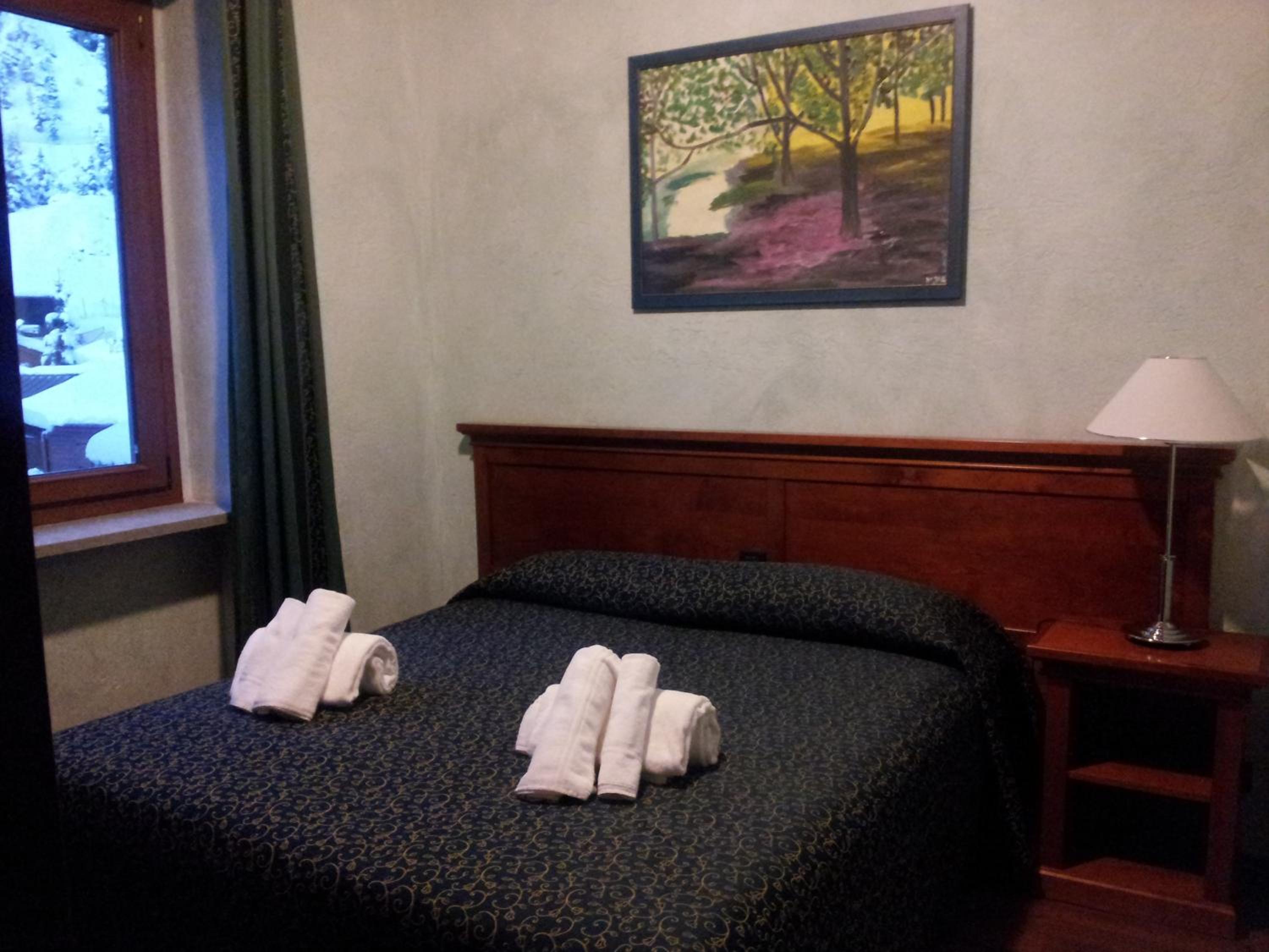 Twin Room - Disability Access photo 1
