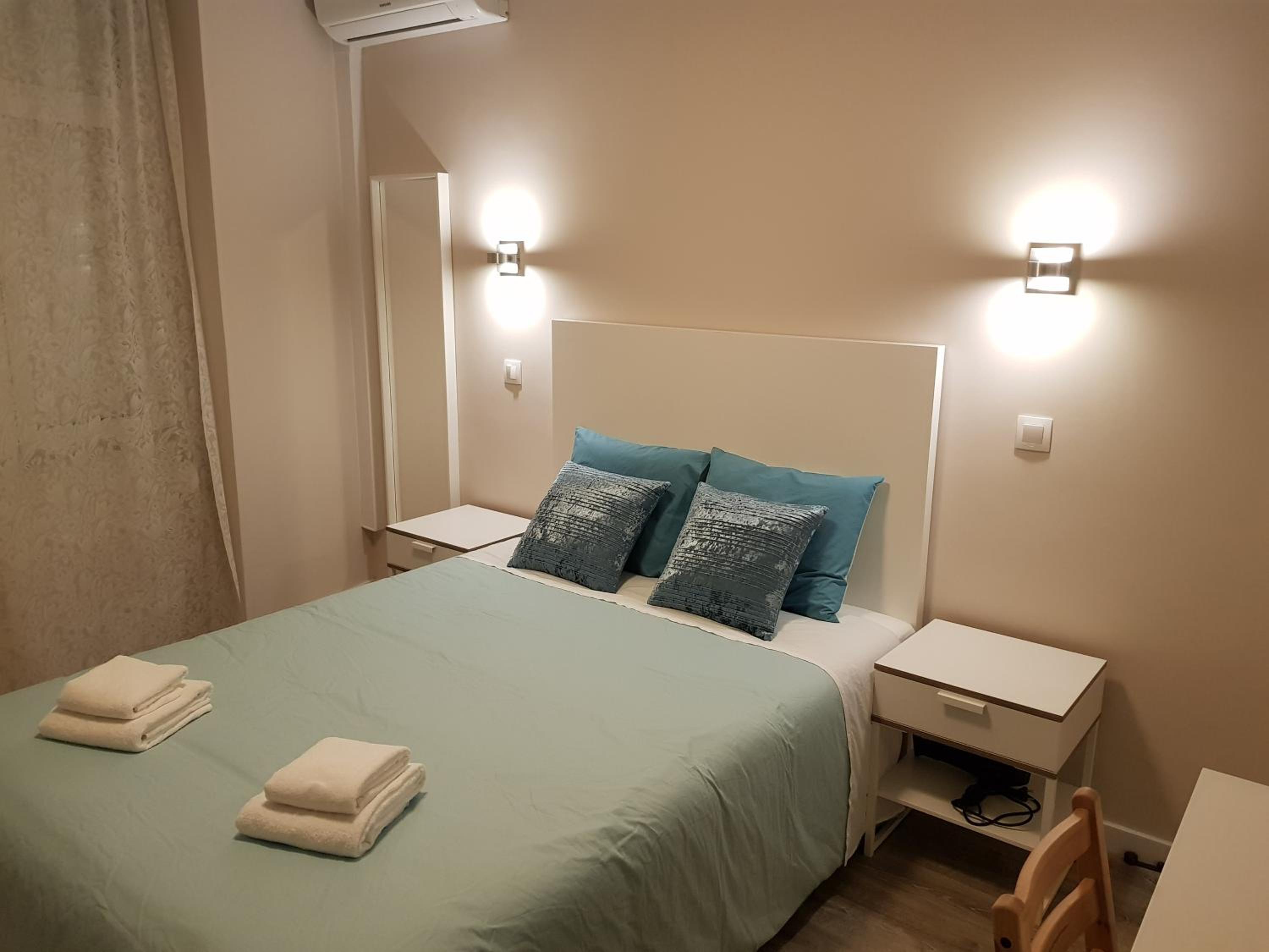 Double Room - Photo 2