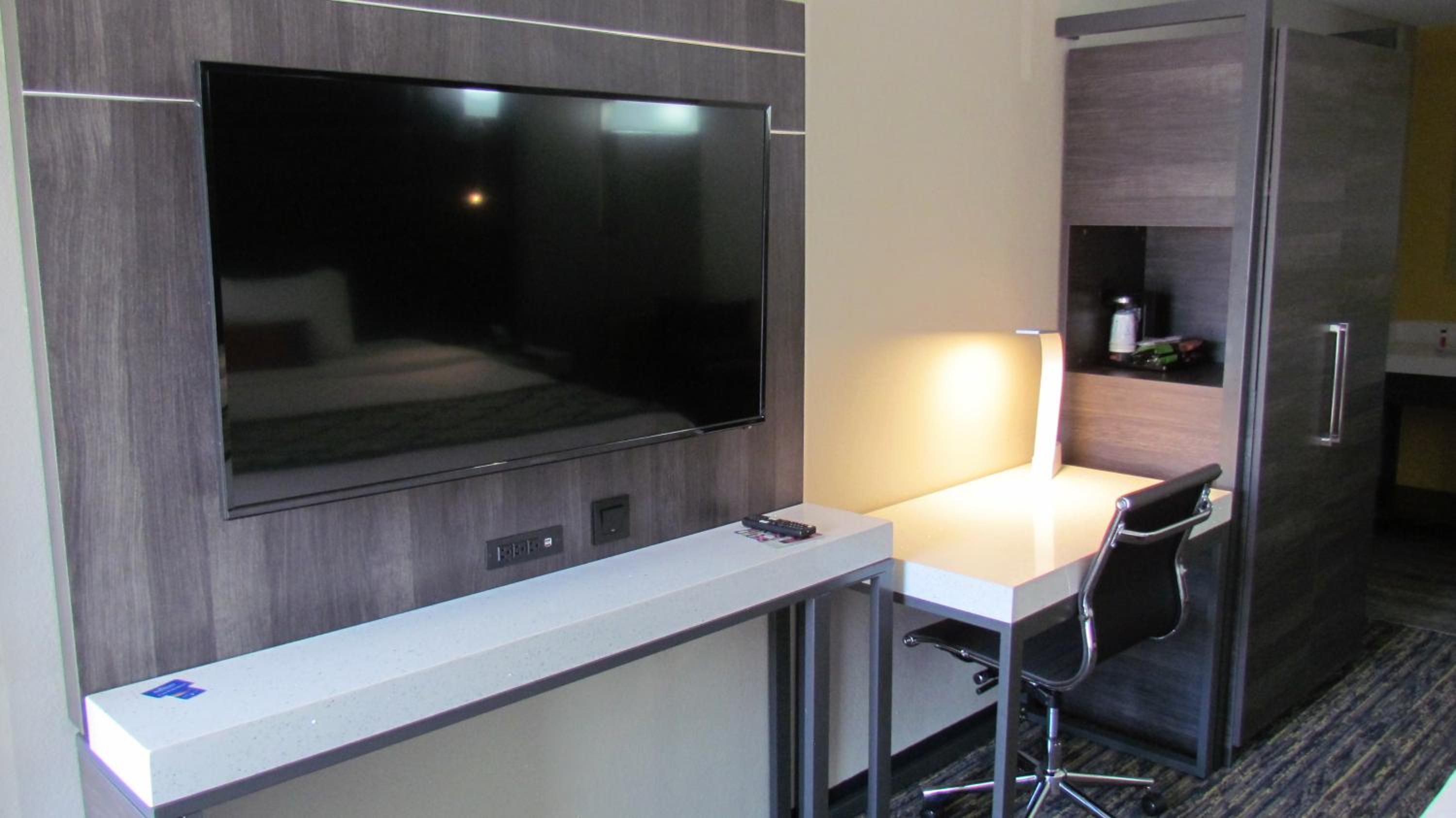 King Room - Disability Access - Non-Smoking - Photo 7