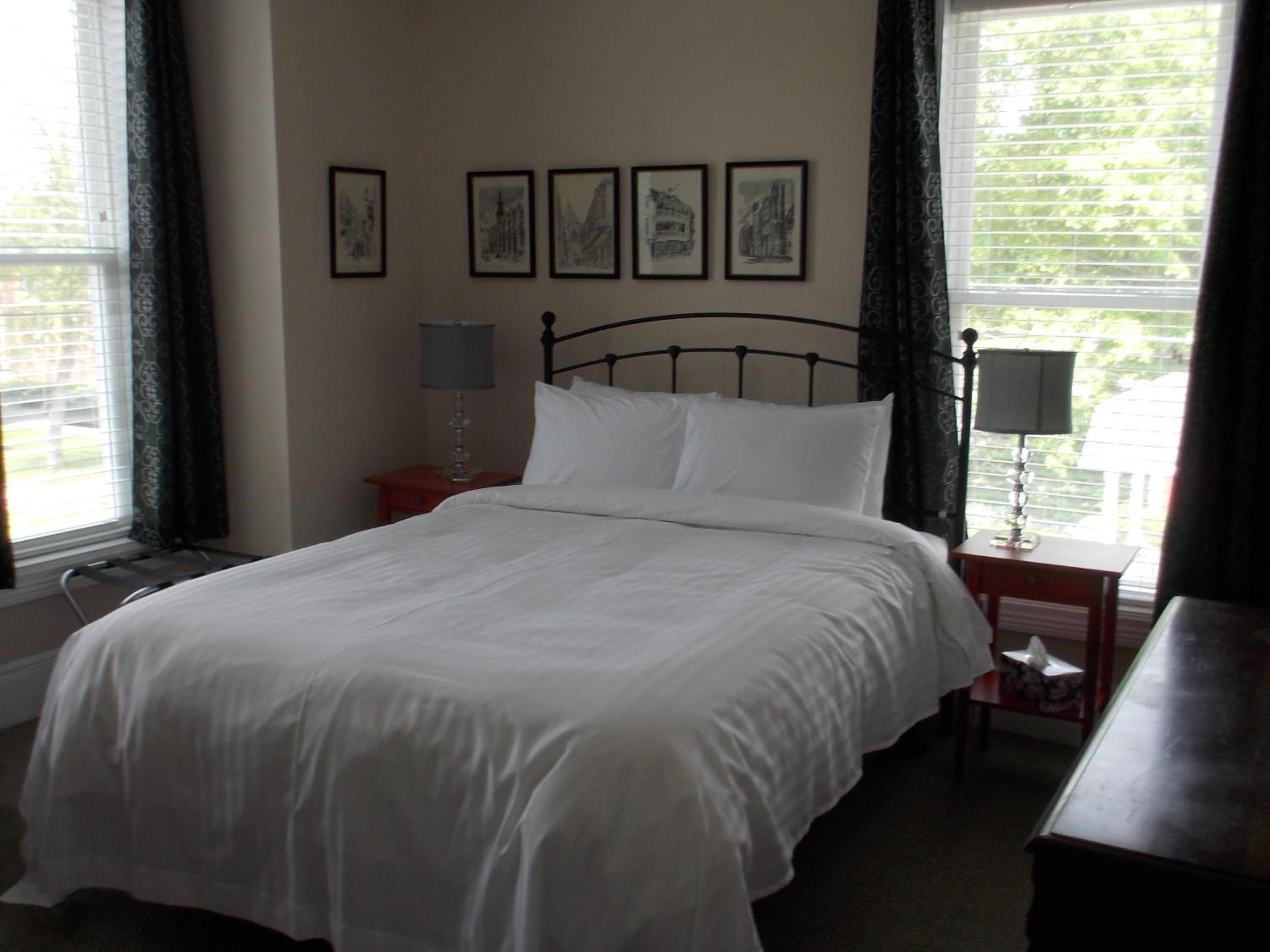 Double Room with Private External Bathroom photo 1