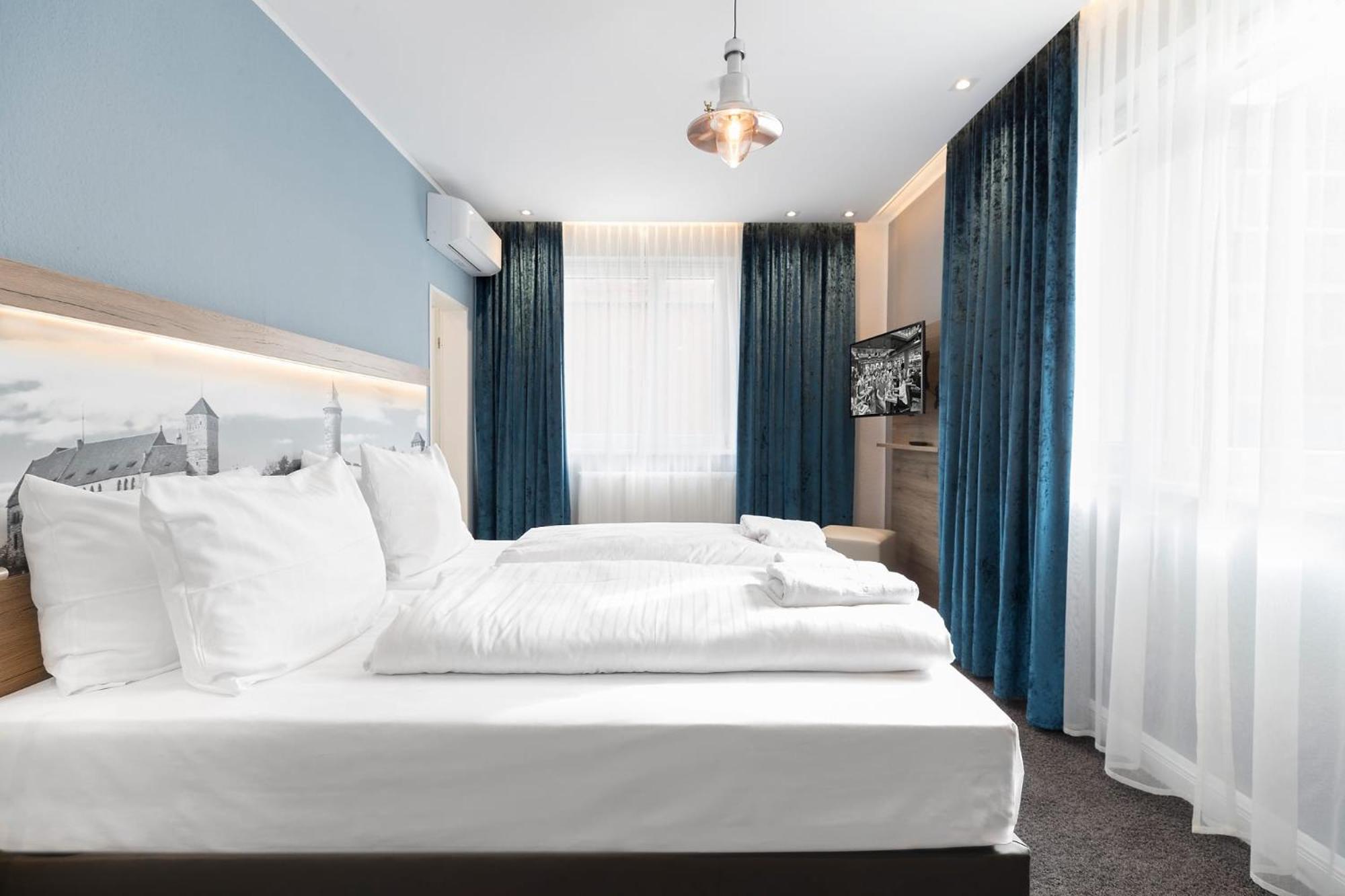 Classic Double Room with River View photo 3