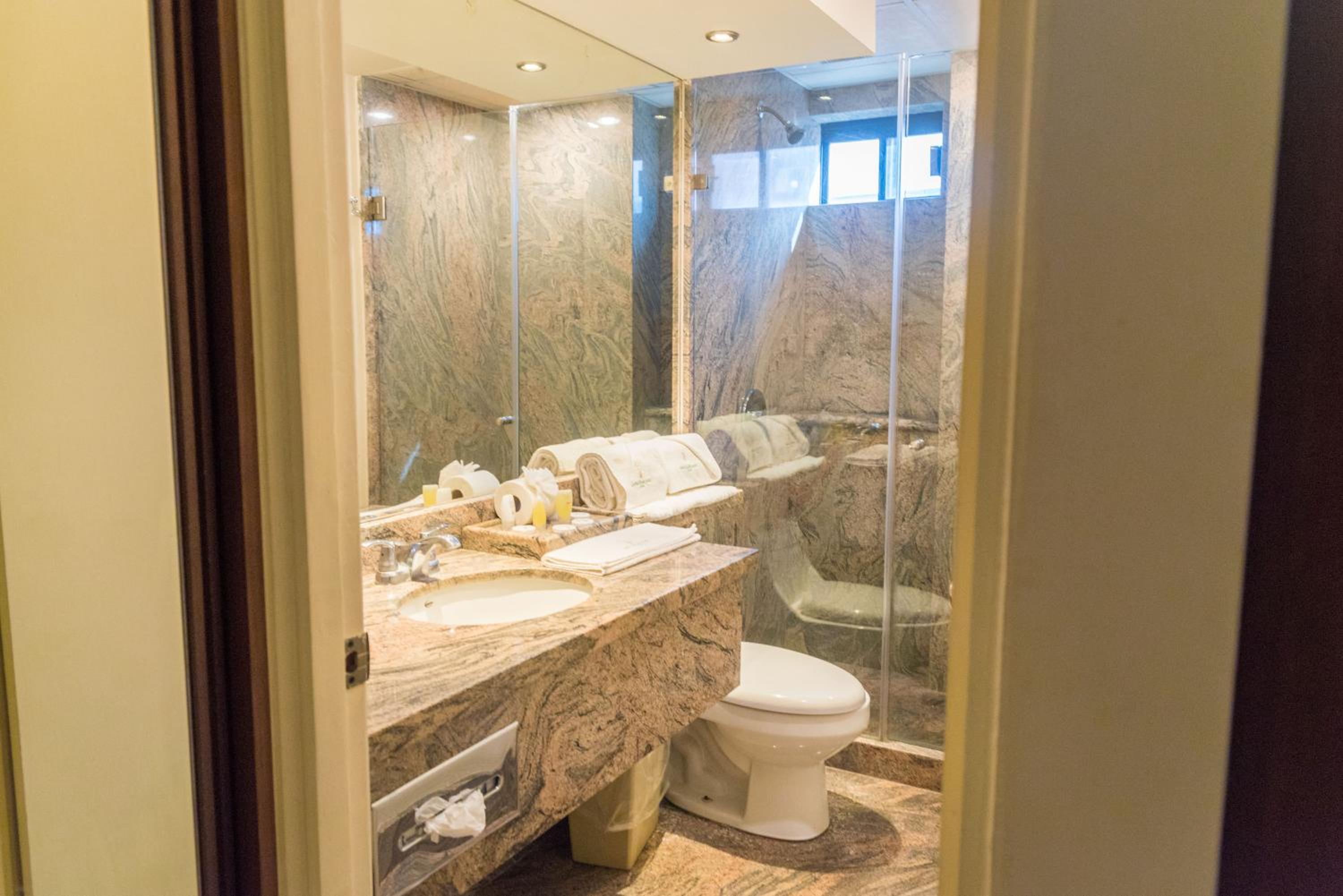 Deluxe Queen Room photo 2