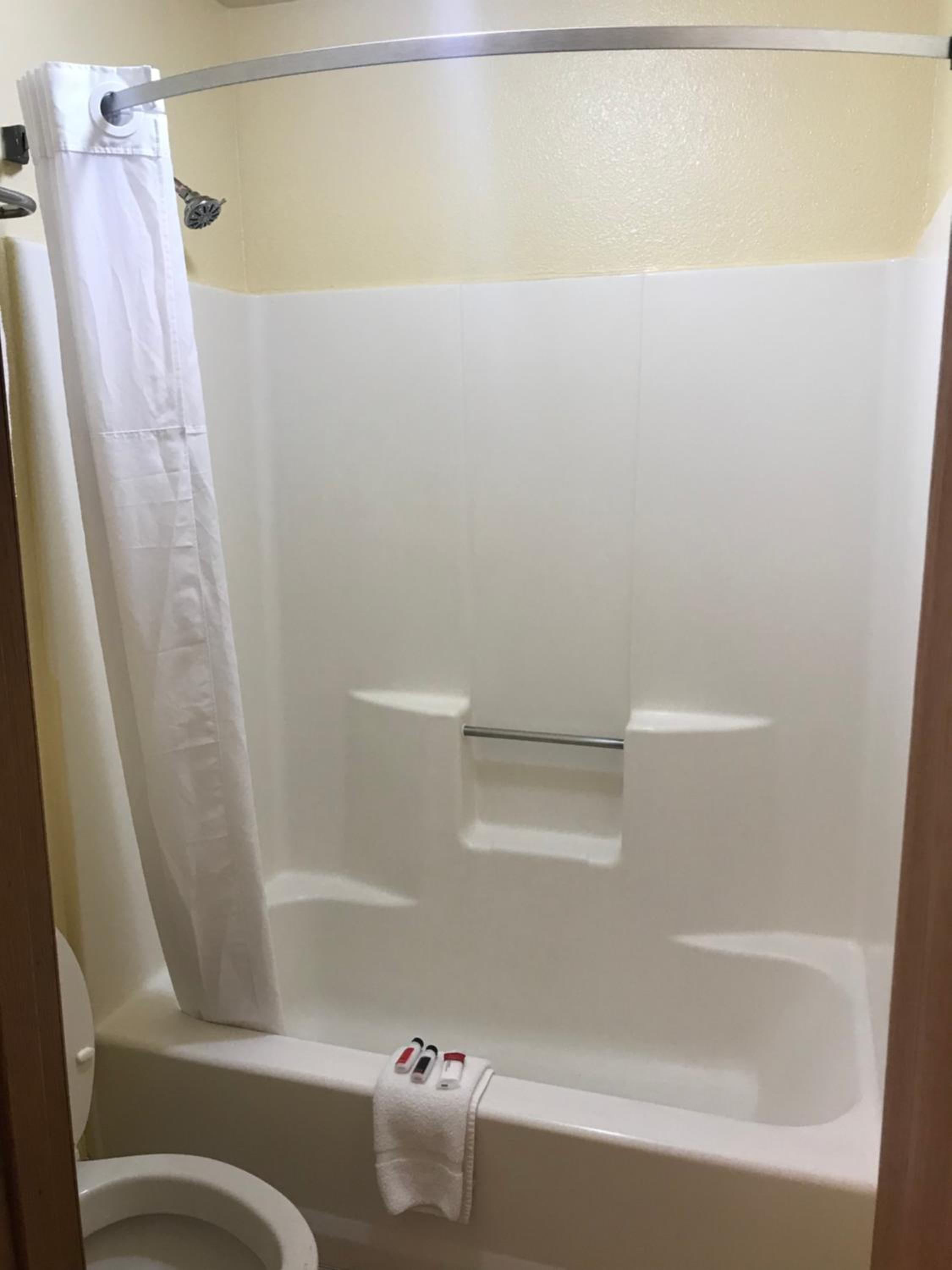 King Room - Non-Smoking - Photo 4
