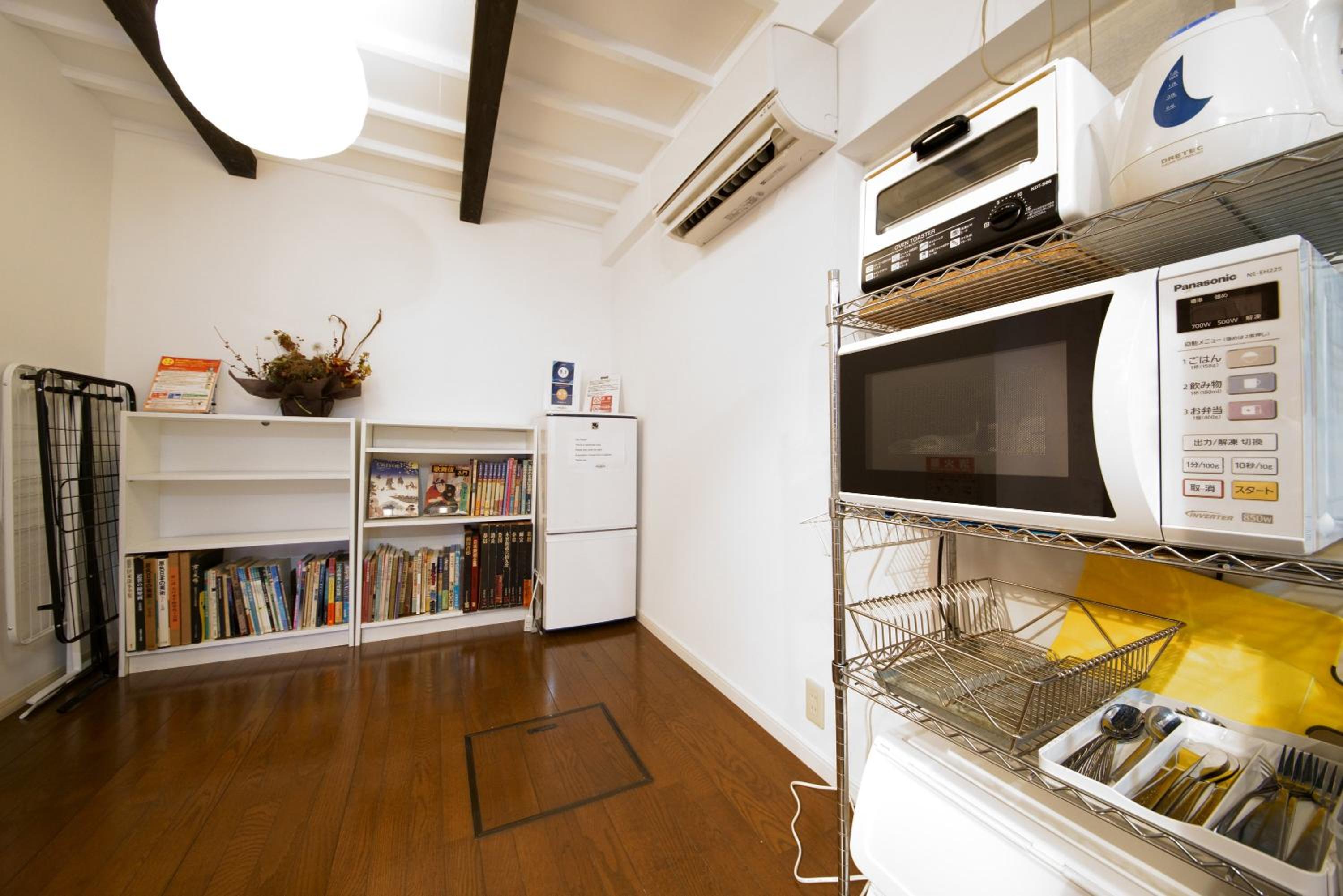 One-Bedroom Apartment - Photo 82