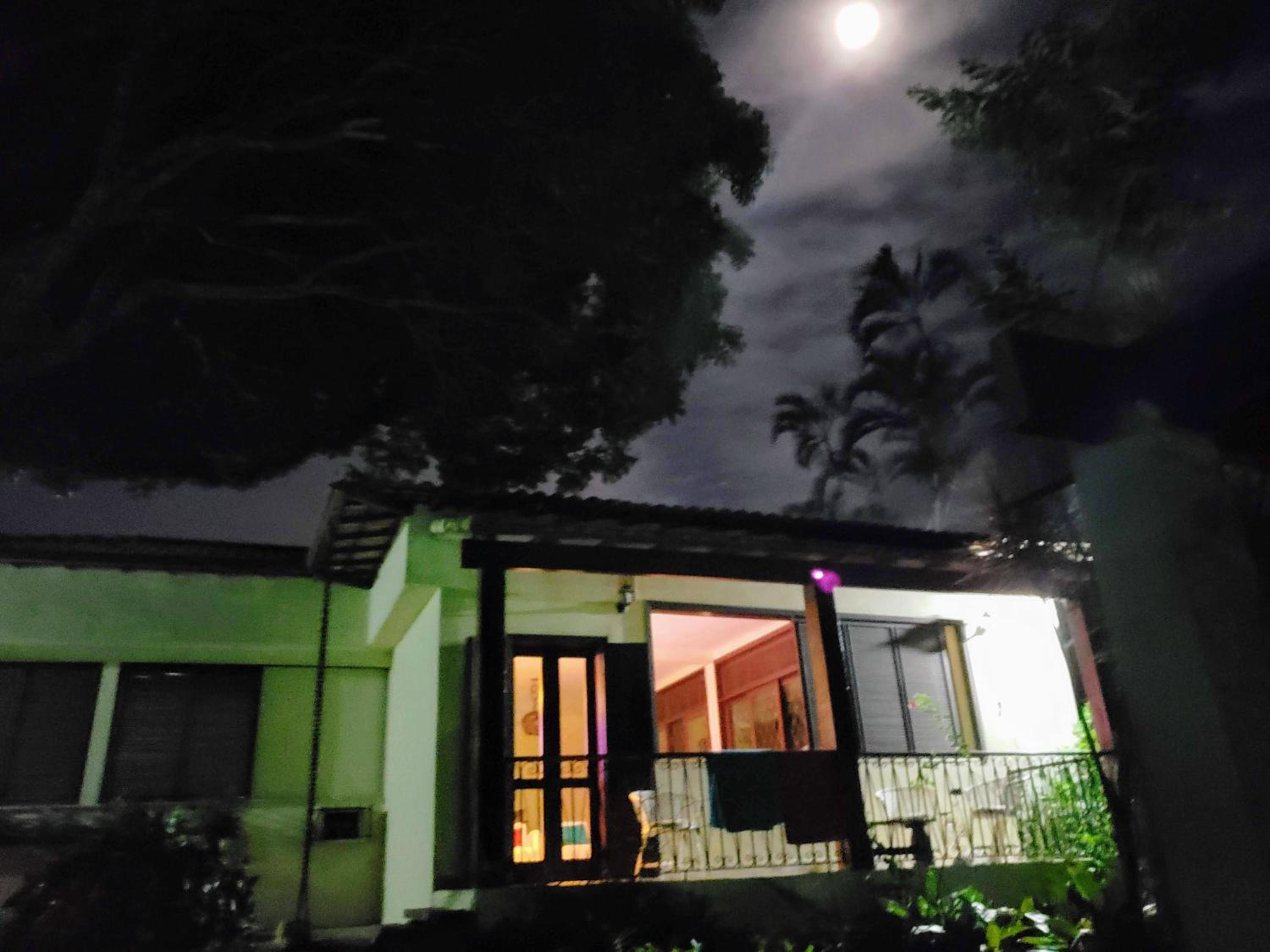 Three-Bedroom House photo 2