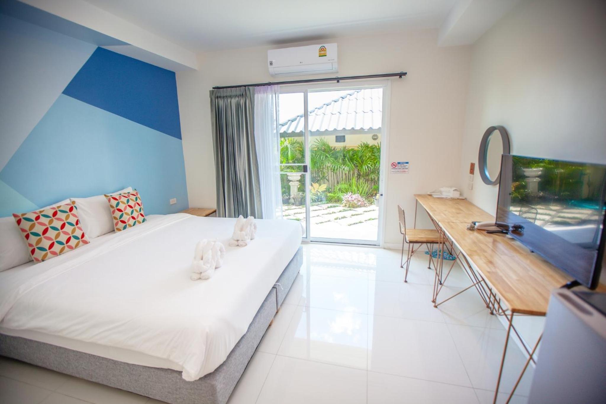 King Room with Garden View