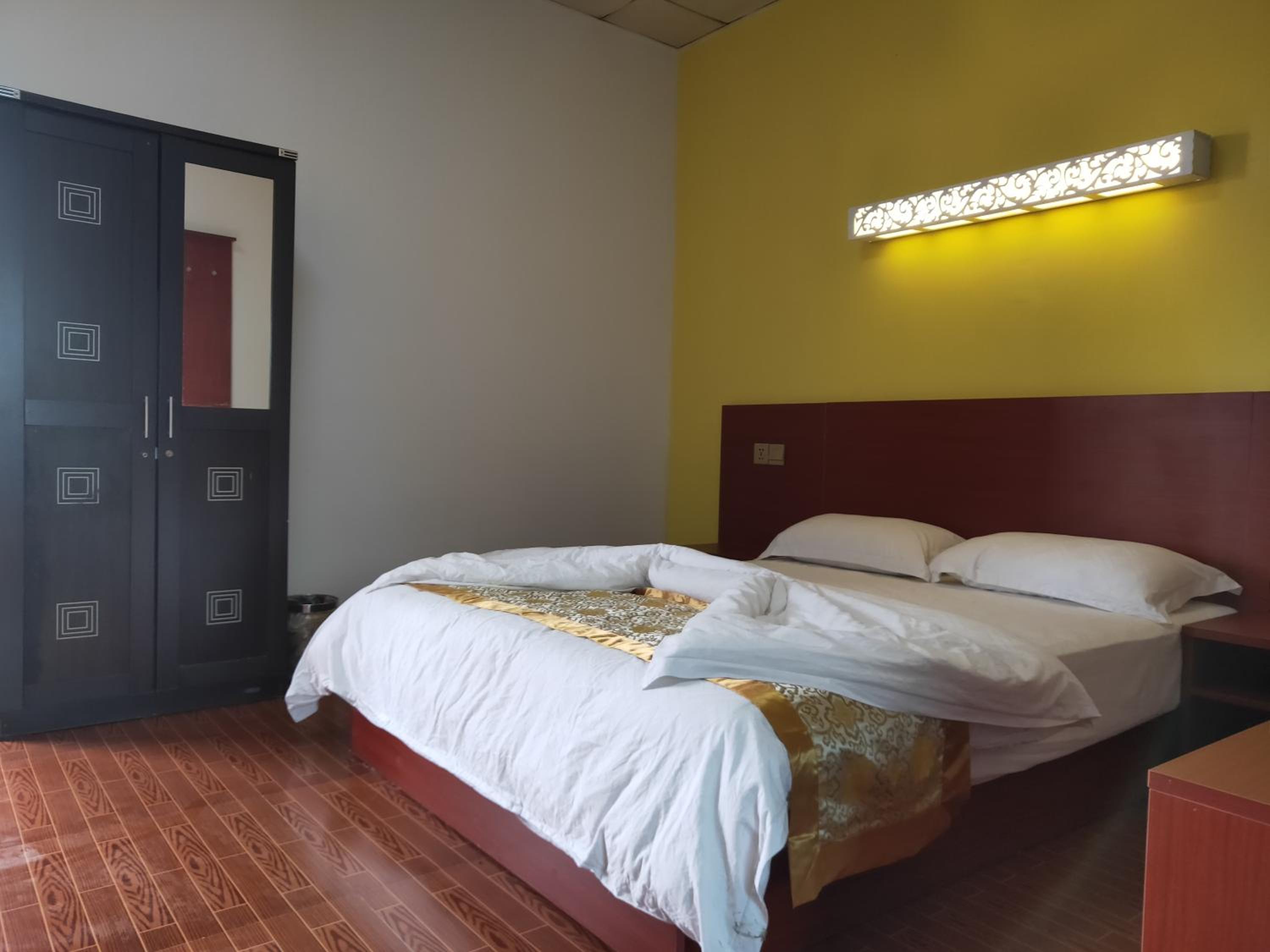 Deluxe Room (2 Adults + 1 Child) photo 3