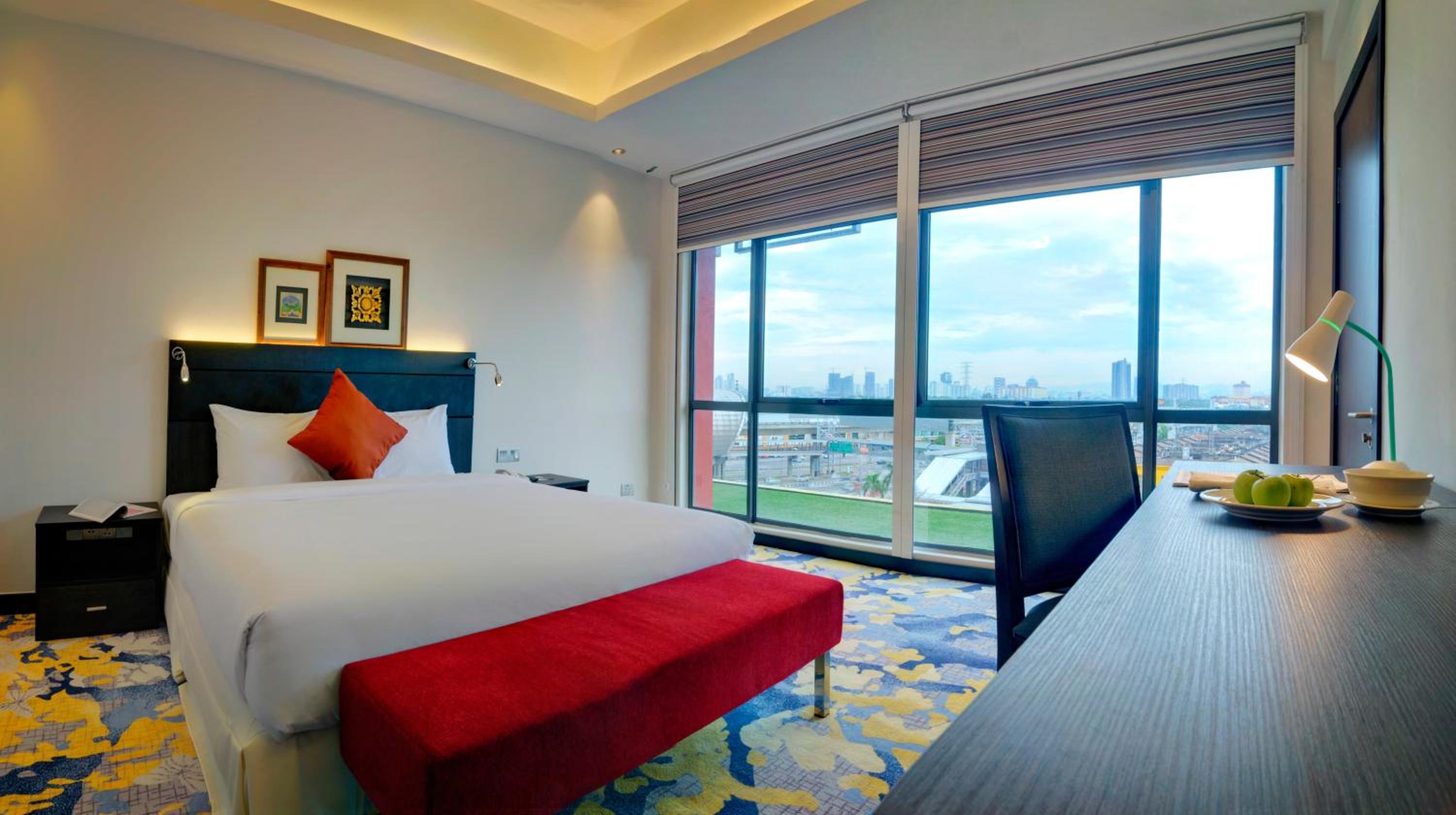 Deluxe Double or Twin Room photo 2