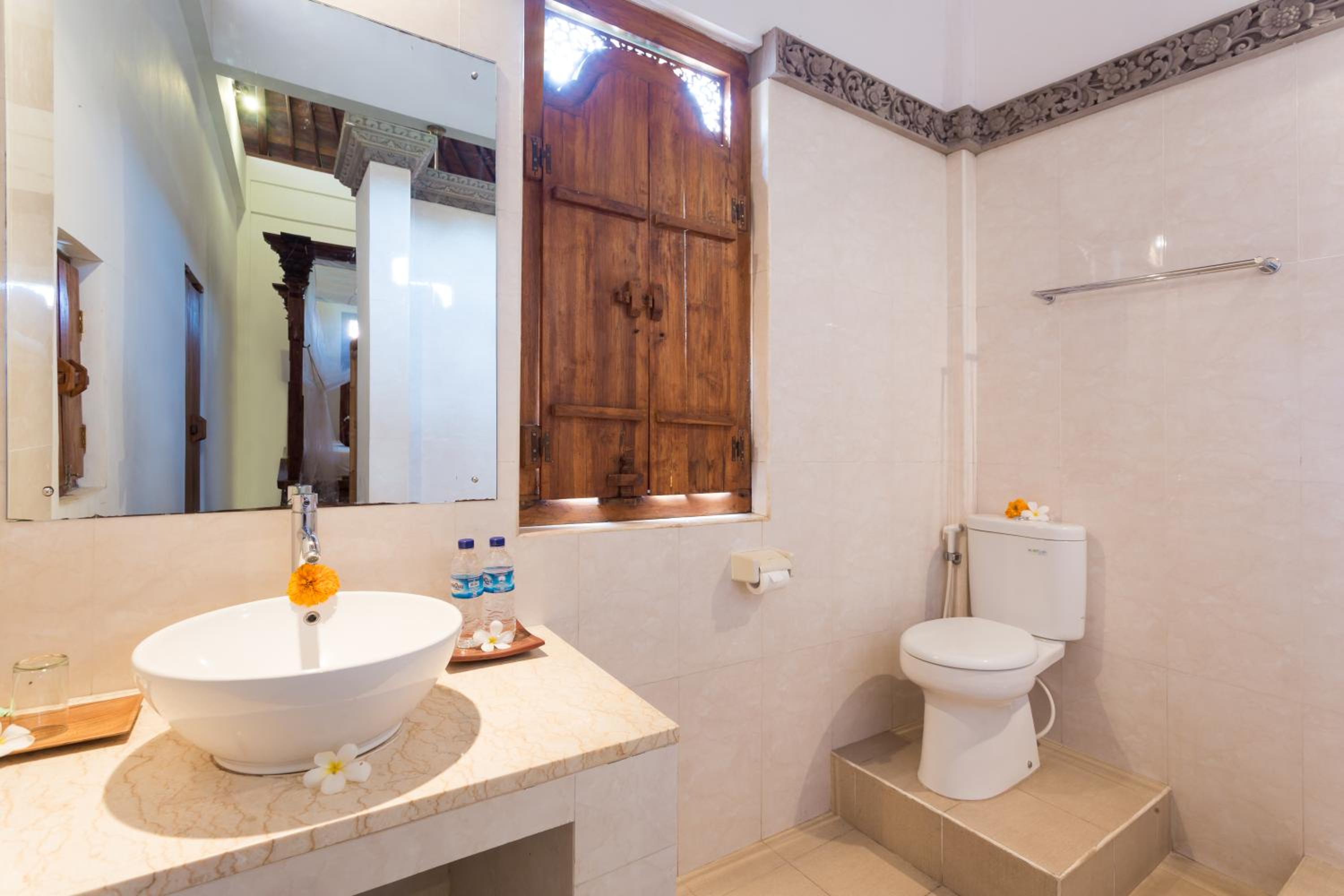 Standard Double Room with Fan - Photo 4