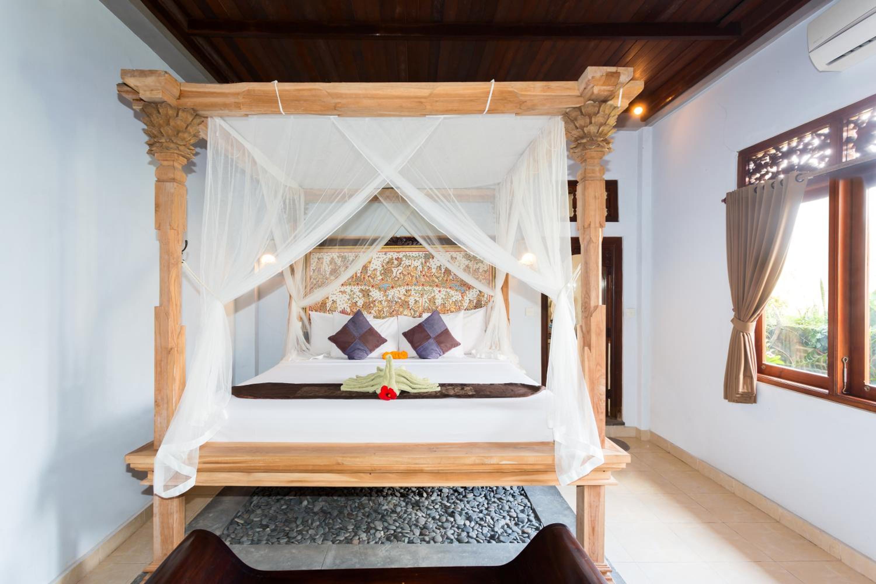 Deluxe King Room - Photo 7