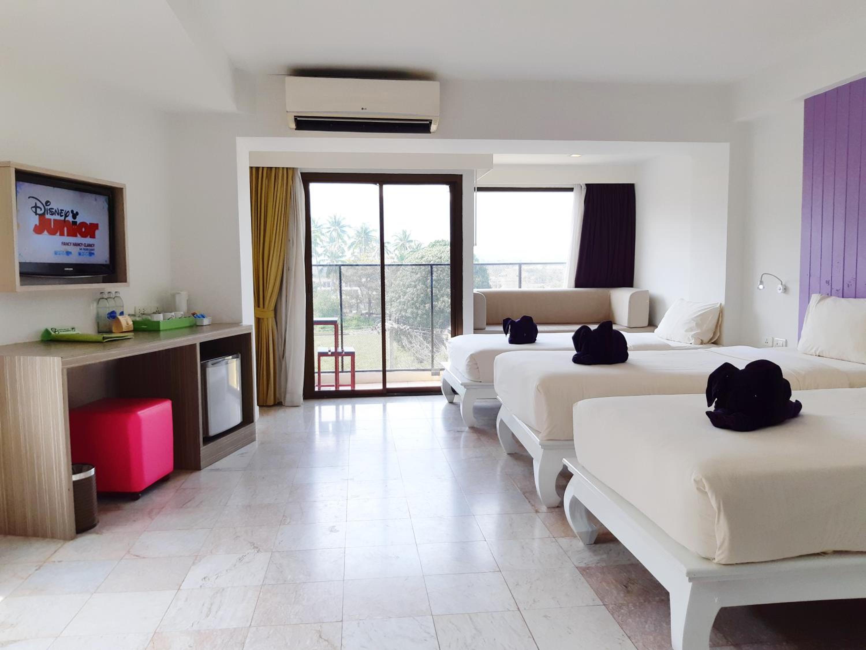 Deluxe Triple Room photo 3
