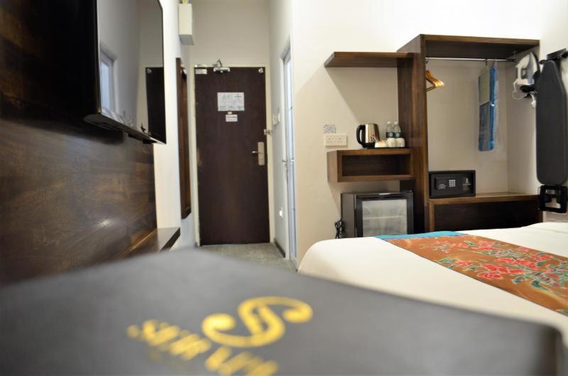 Queen Room - Photo 7