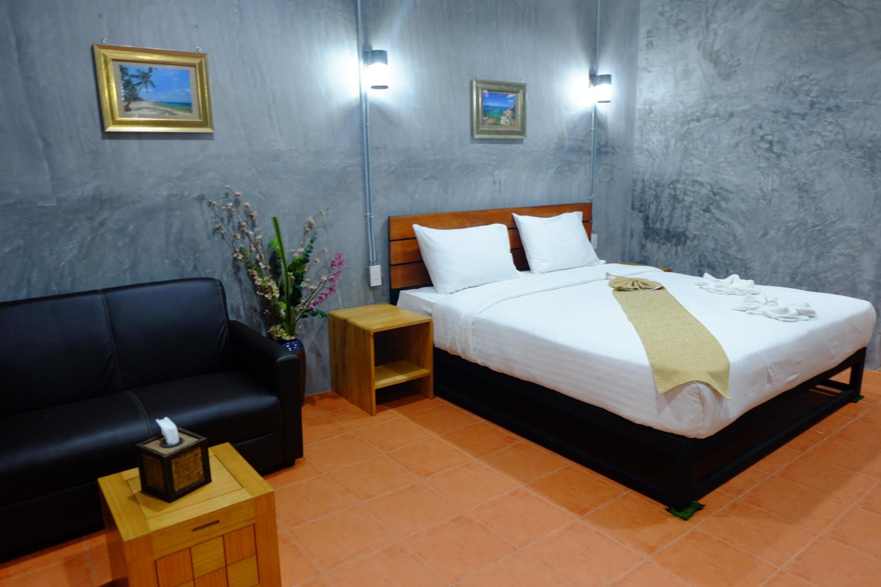 Deluxe King Room photo 2