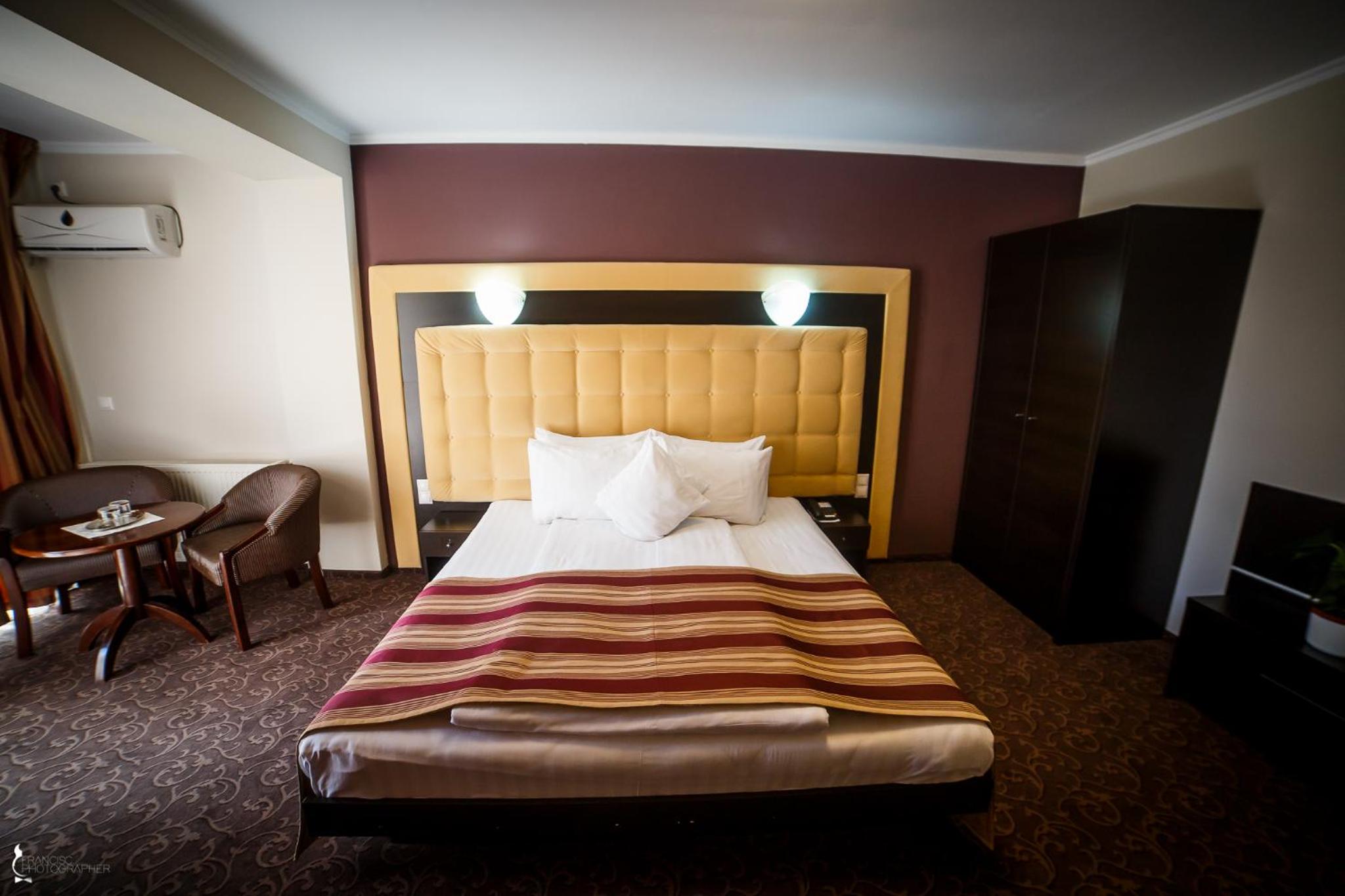 Double Room - Photo 1