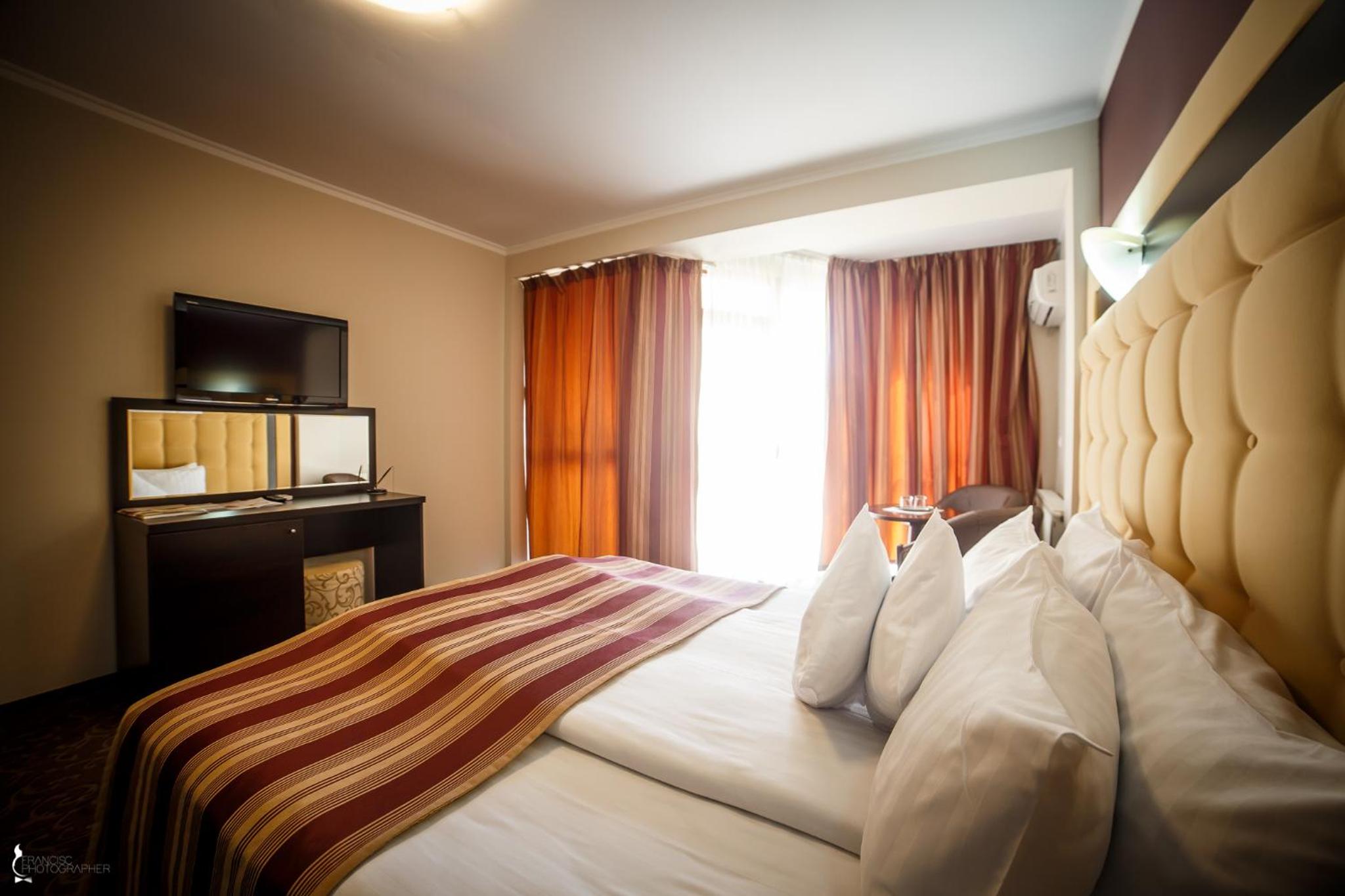 Double Room - Photo 2